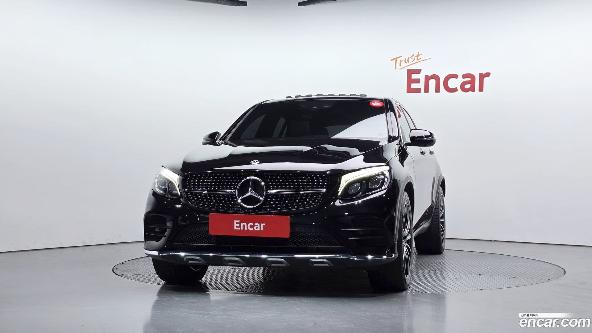 Main__Slider__Photo:GLC-Class Mercedes-Benz 2019.6-2