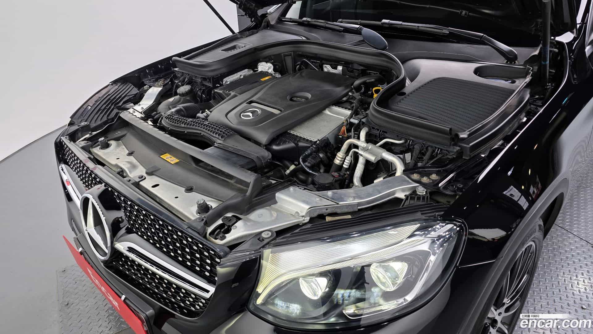 GLC-Class Mercedes-Benz 2019.6-INNER-006