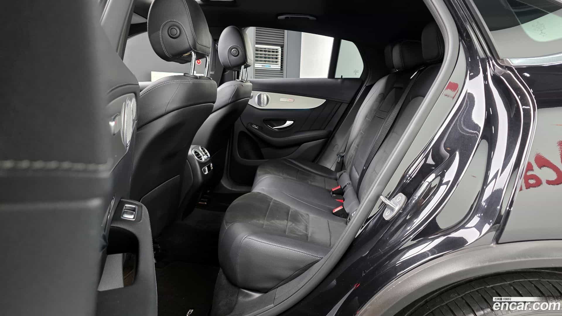 GLC-Class Mercedes-Benz 2019.6-OPTION-016