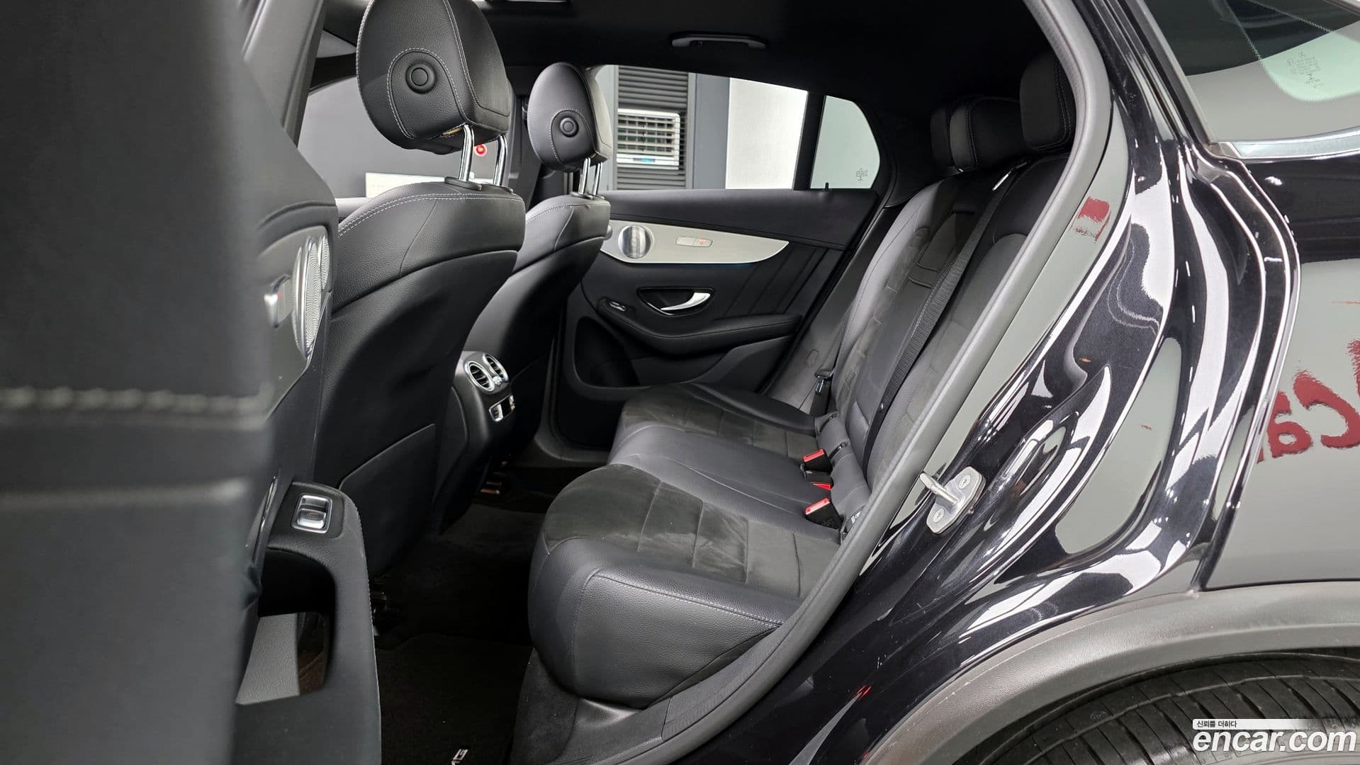 Main__Slider__Photo:GLC-Class Mercedes-Benz 2019.6-11