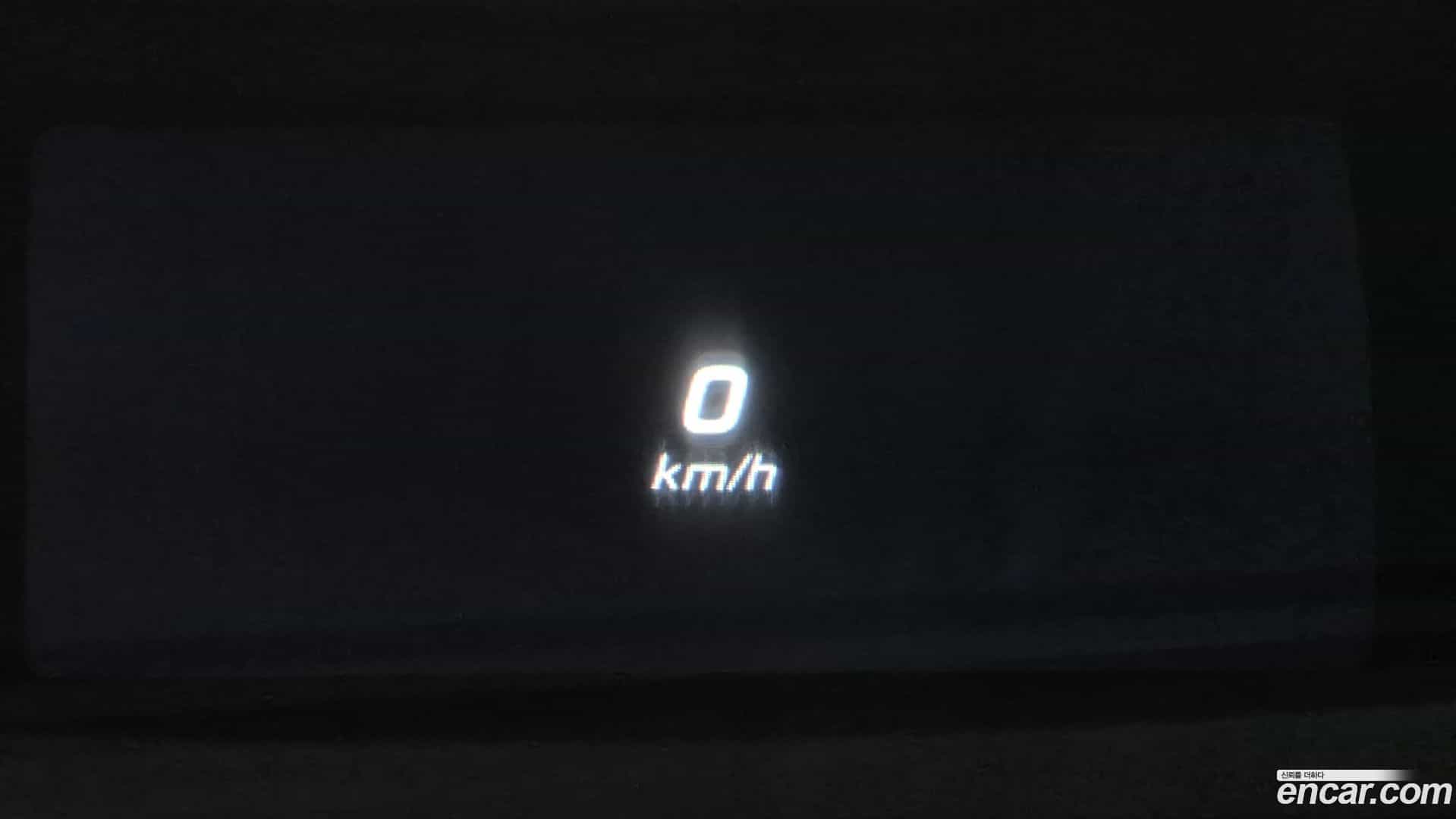 GLC-Class Mercedes-Benz 2019.6-OPTION-019