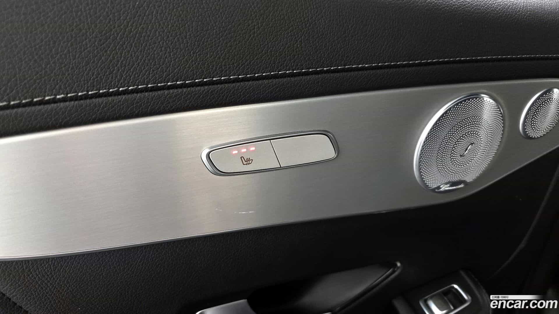 GLC-Class Mercedes-Benz 2019.6-OPTION-021