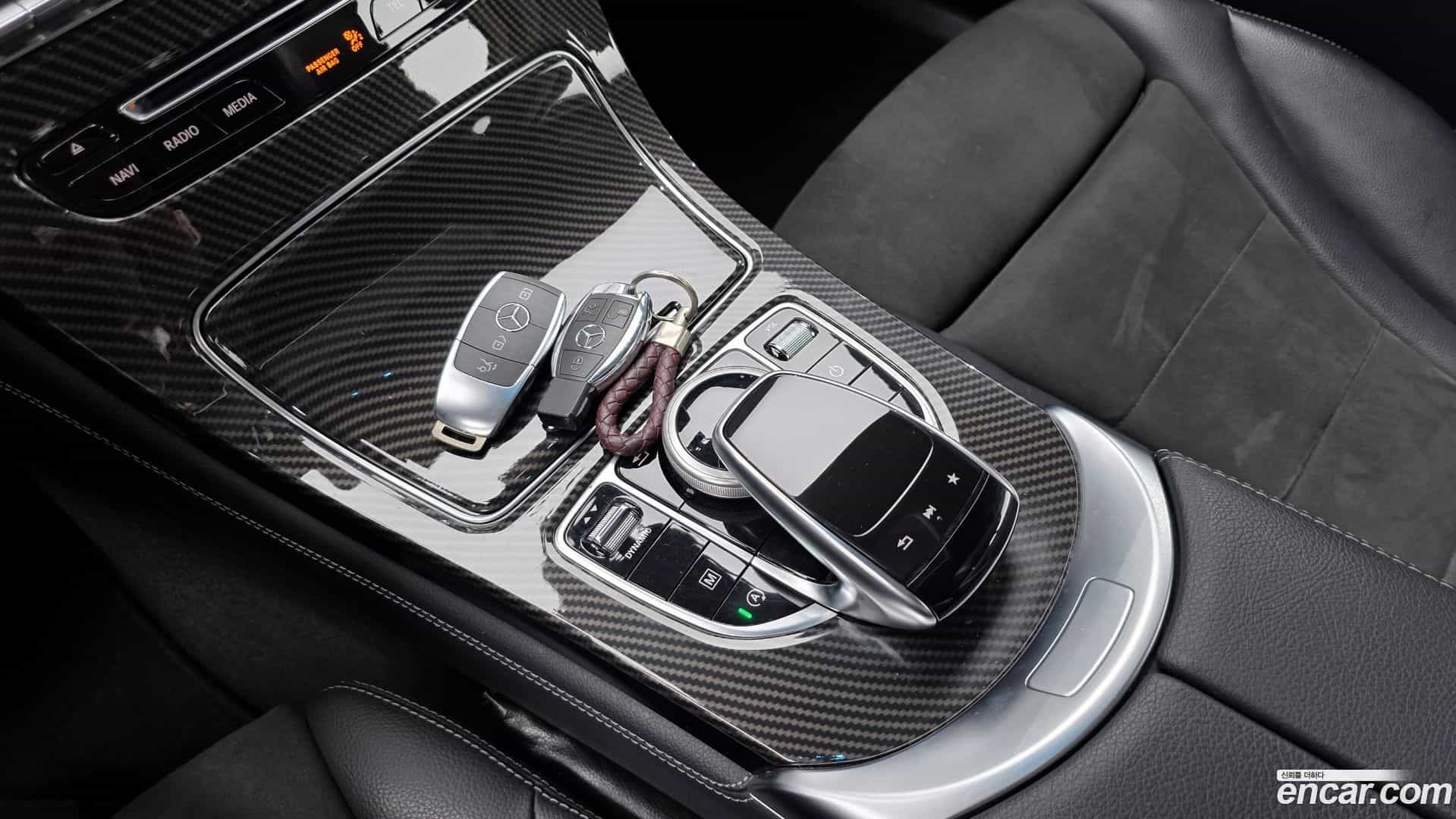 GLC-Class Mercedes-Benz 2019.6-OPTION-022