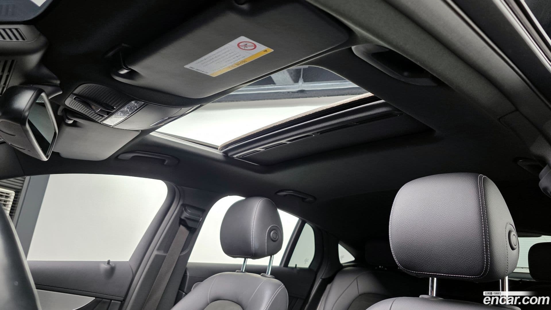 Main__Slider__Photo:GLC-Class Mercedes-Benz 2019.6-18