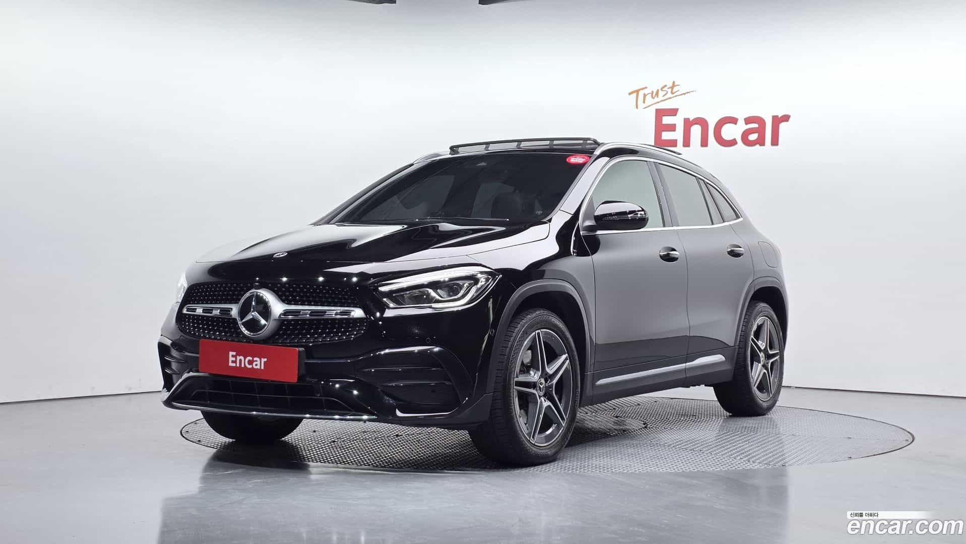 GLA-Class Mercedes-Benz 2020.11-OUTER-001