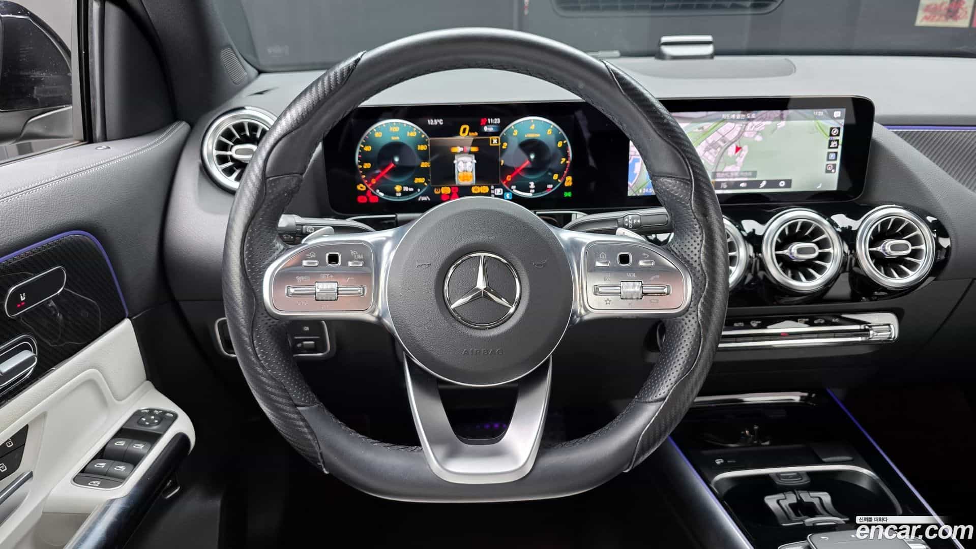 GLA-Class Mercedes-Benz 2020.11-OPTION-017