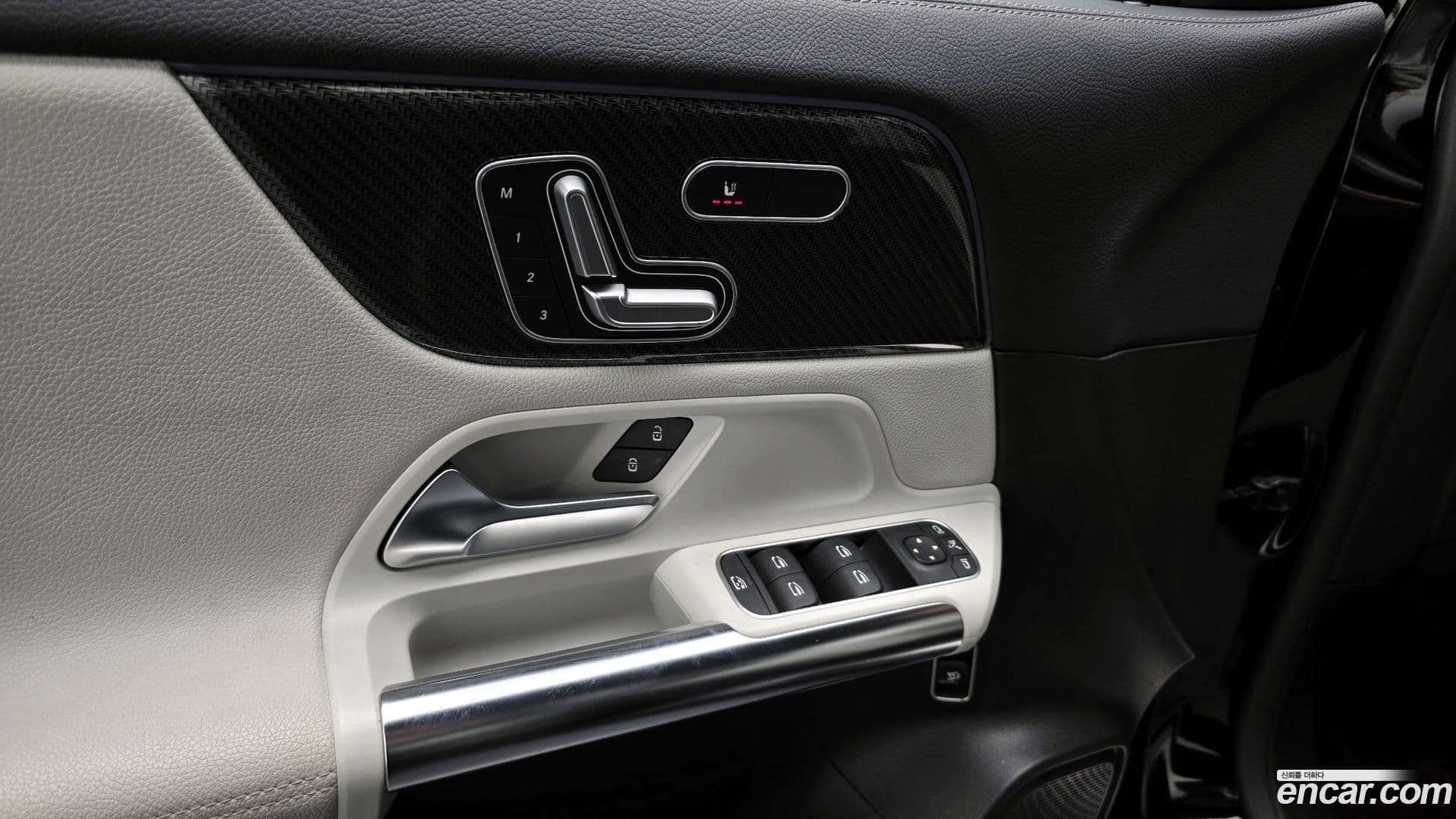 Main__Slider__Photo:GLA-Class Mercedes-Benz 2020.11-17