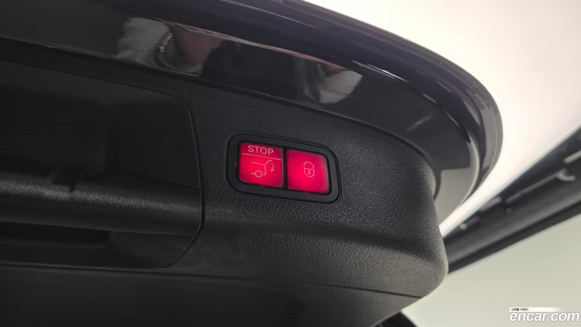 GLA-Class Mercedes-Benz 2020.11-OPTION-024