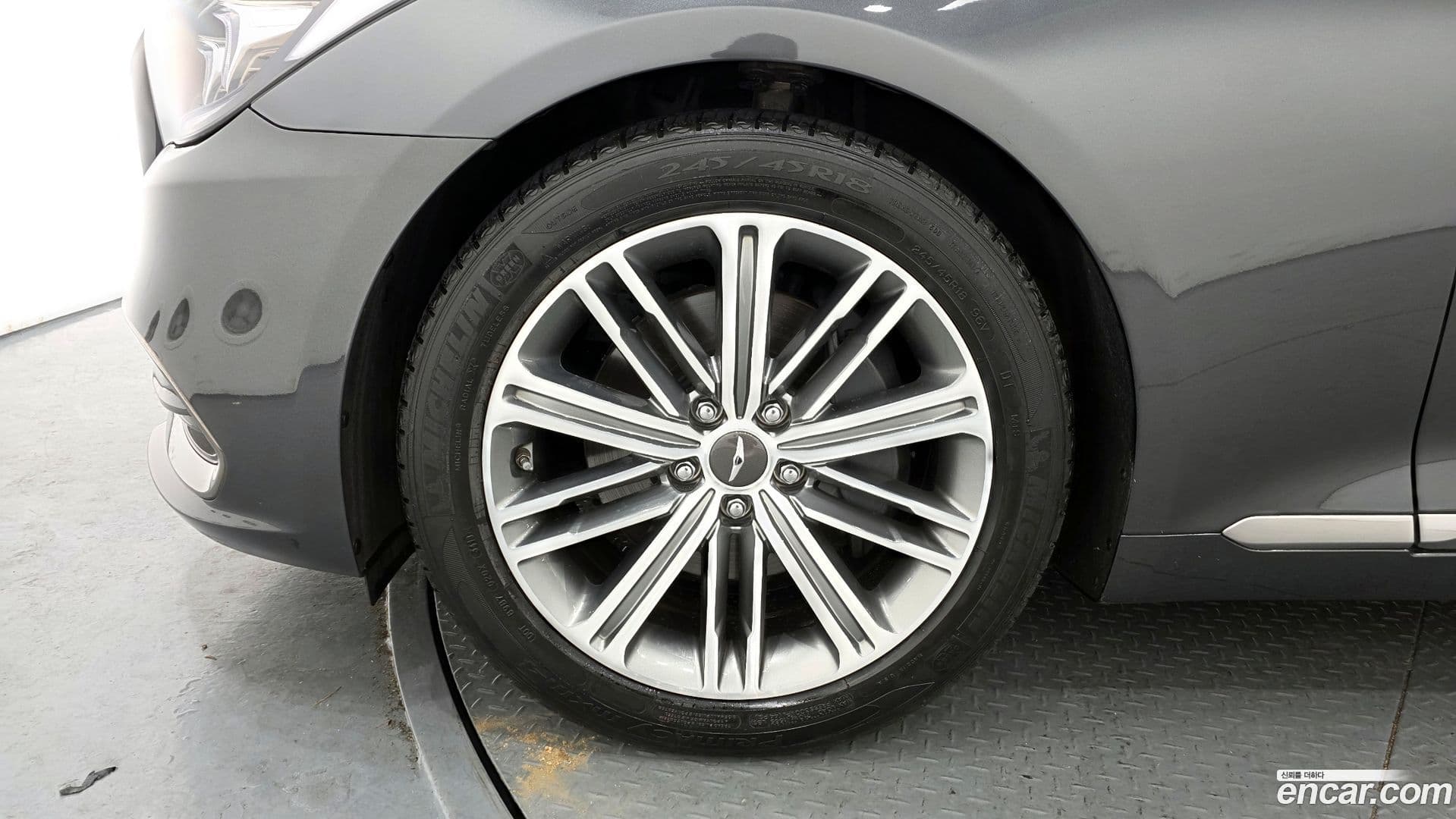 Main__Slider__Photo:G80 Genesis 2019.2-4