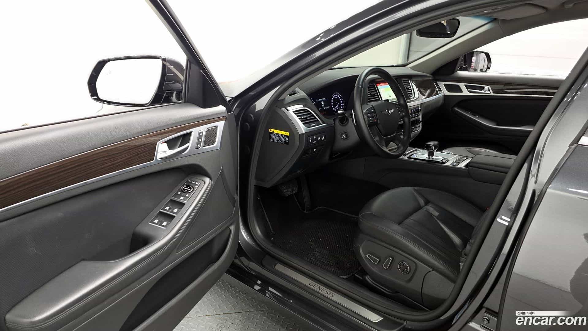 G80 Genesis 2019.2-INNER-010