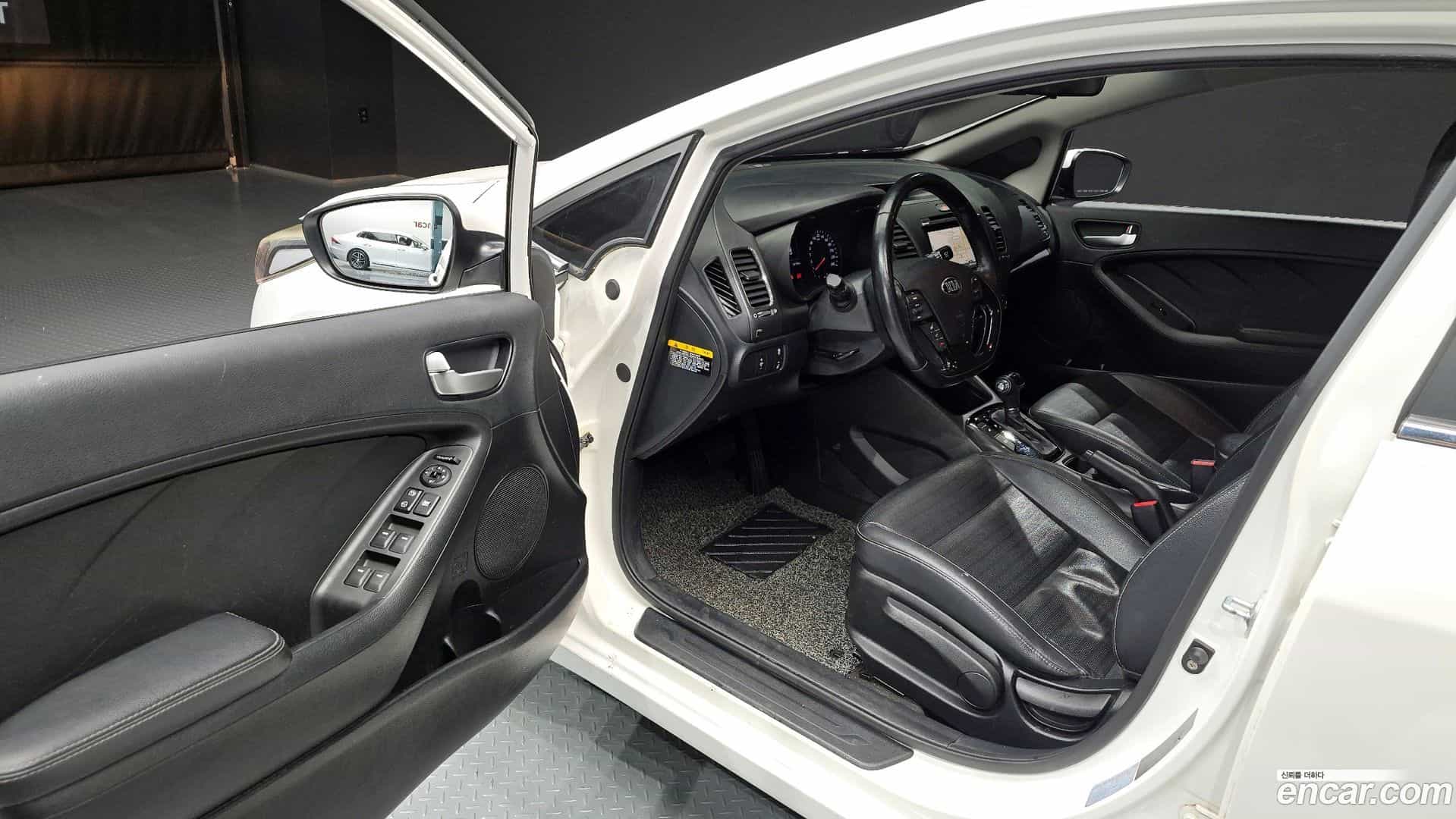 K3 Kia 2016.2-INNER-010