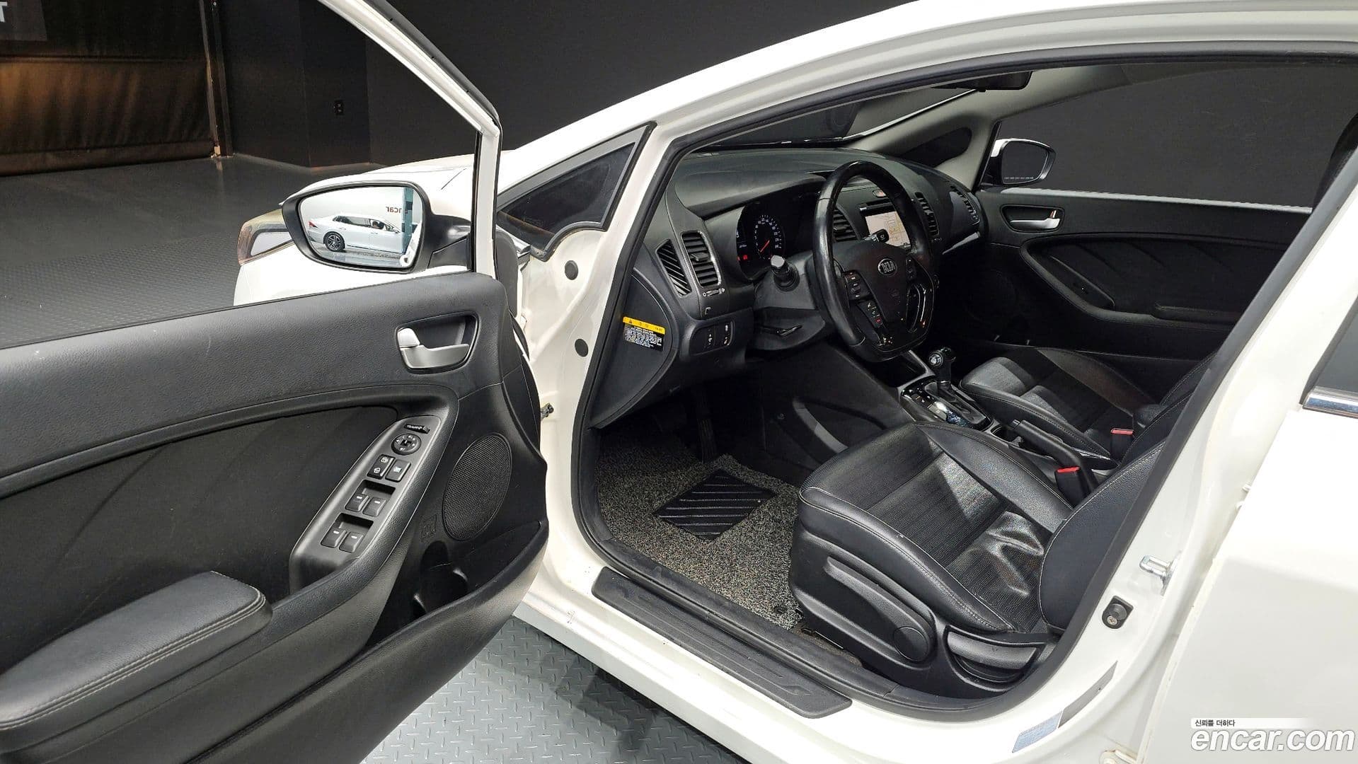 Main__Slider__Photo:K3 Kia 2016.2-9