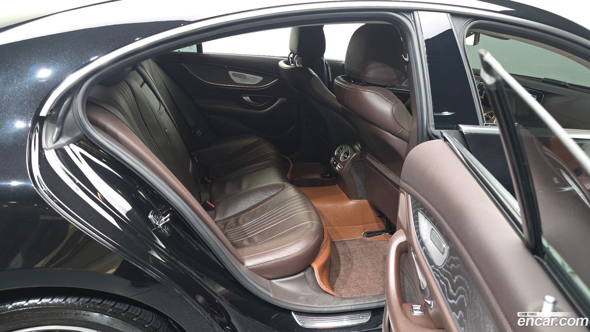 Main__Slider__Photo:CLS-Class Mercedes-Benz 2019.11-11