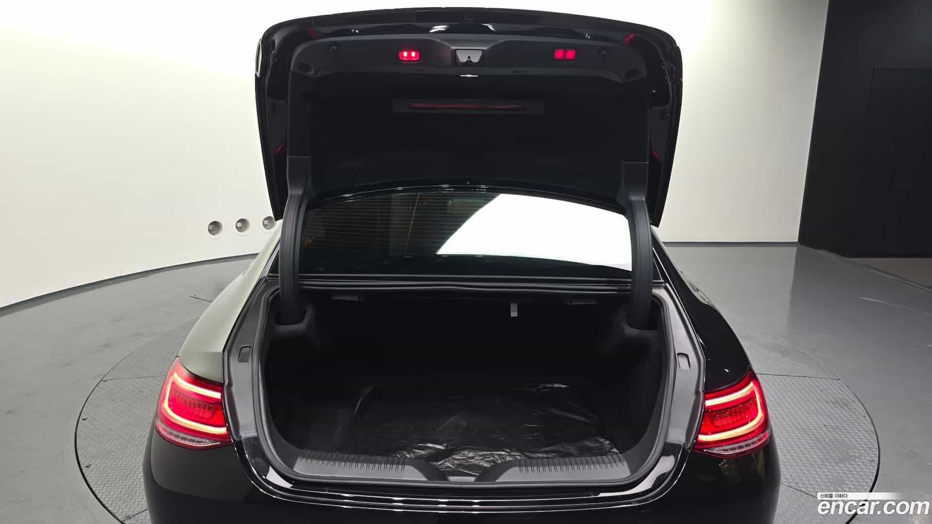 CLS-Class Mercedes-Benz 2019.11-OPTION-024