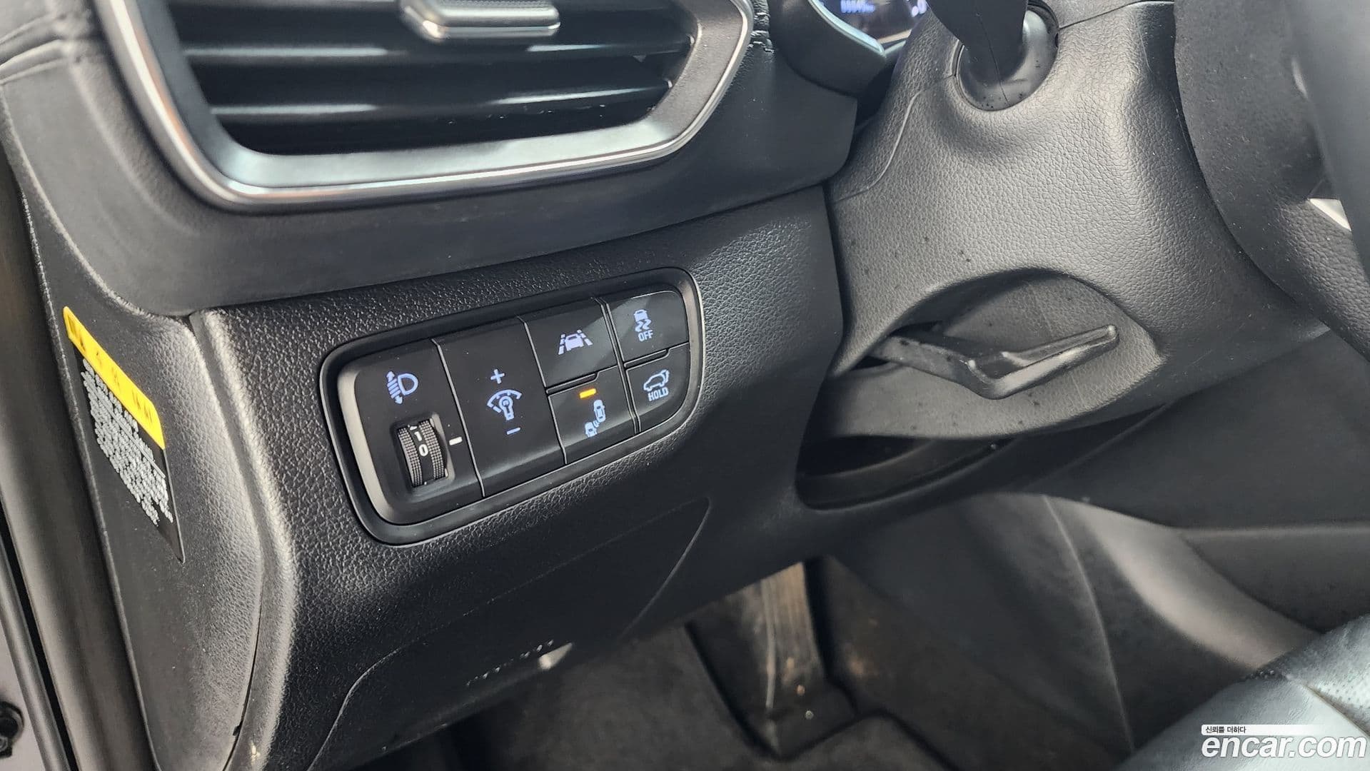 Main__Slider__Photo:Santafe Hyundai 2020.3-5