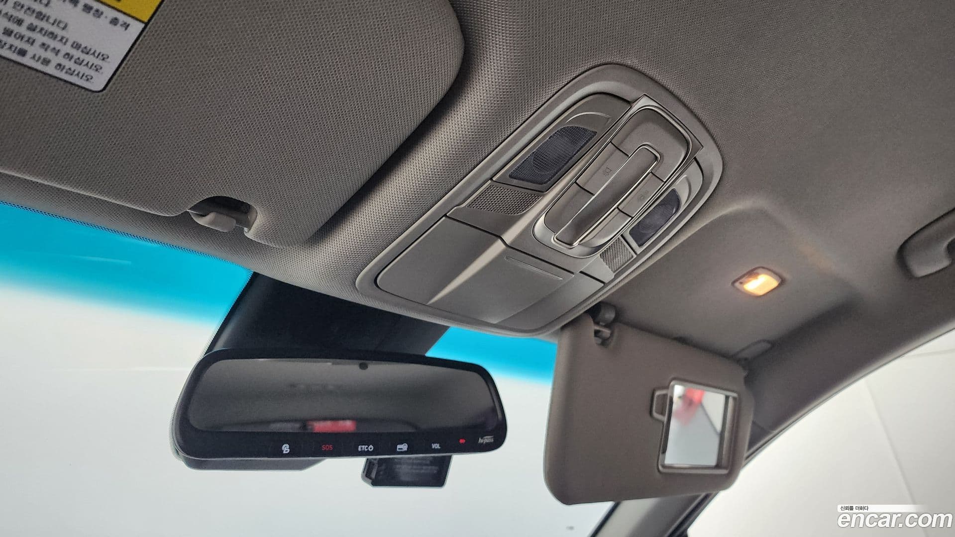 Main__Slider__Photo:Santafe Hyundai 2020.3-13