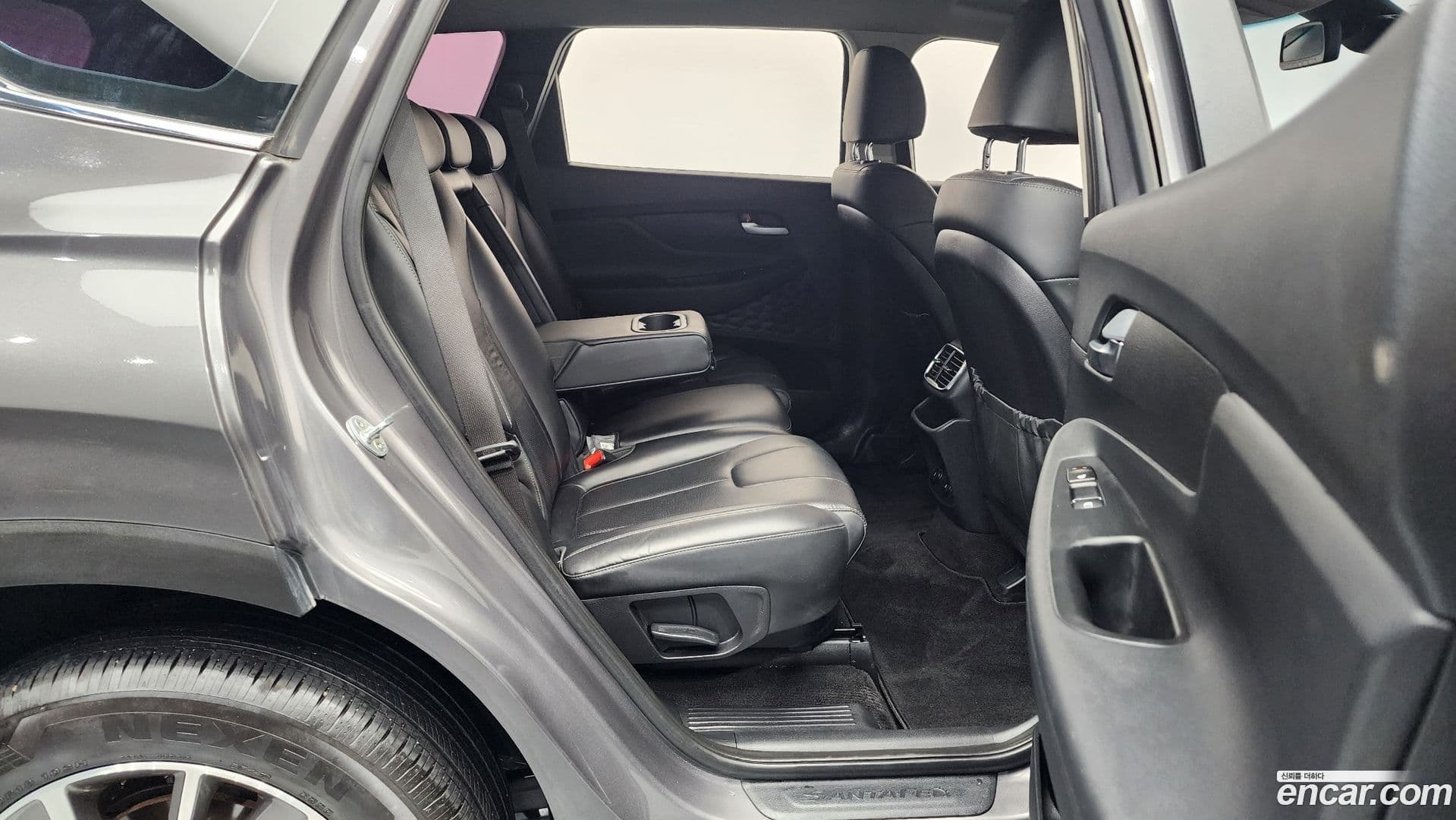 Main__Slider__Photo:Santafe Hyundai 2020.3-15