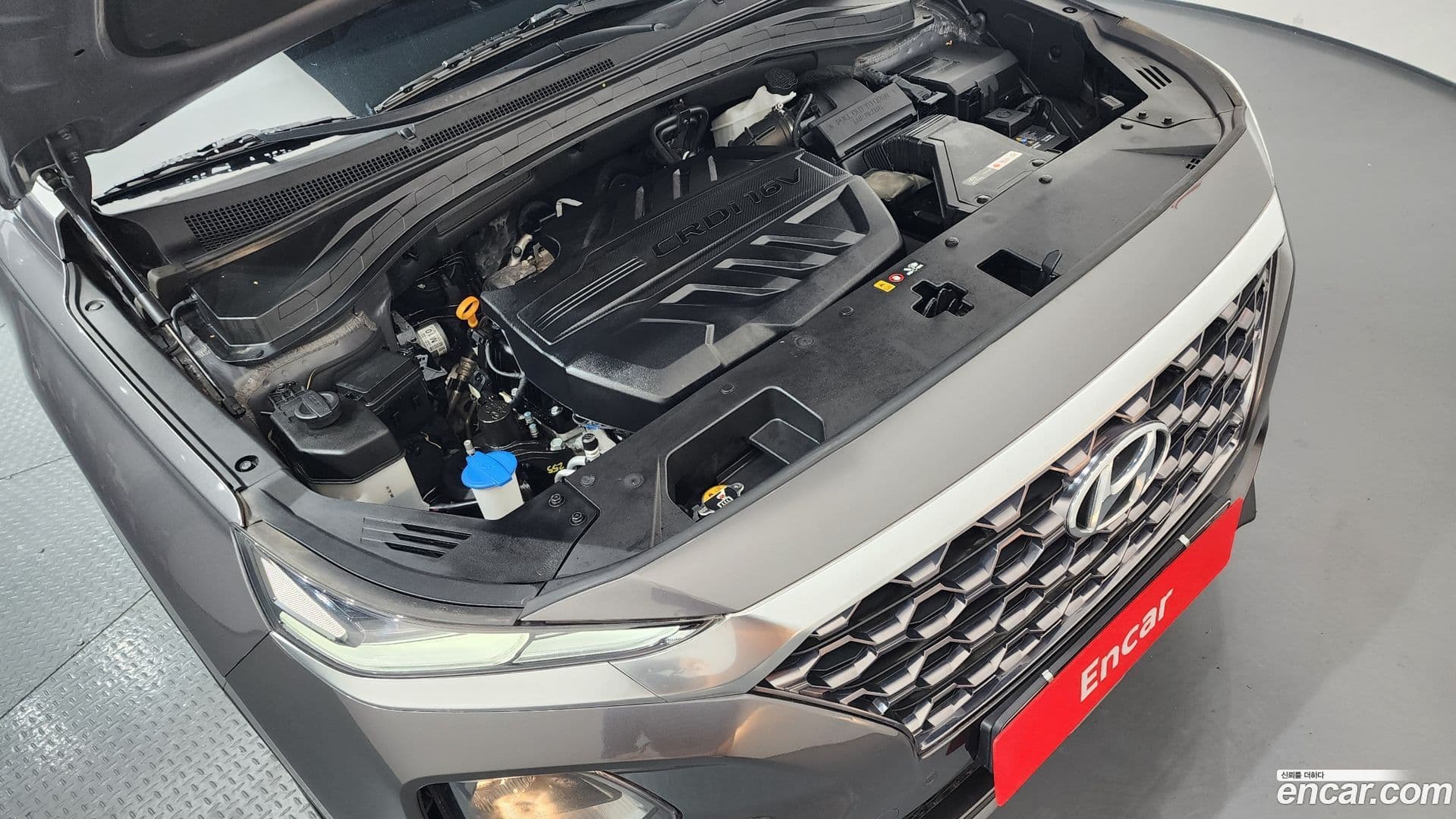 Main__Slider__Photo:Santafe Hyundai 2020.3-19