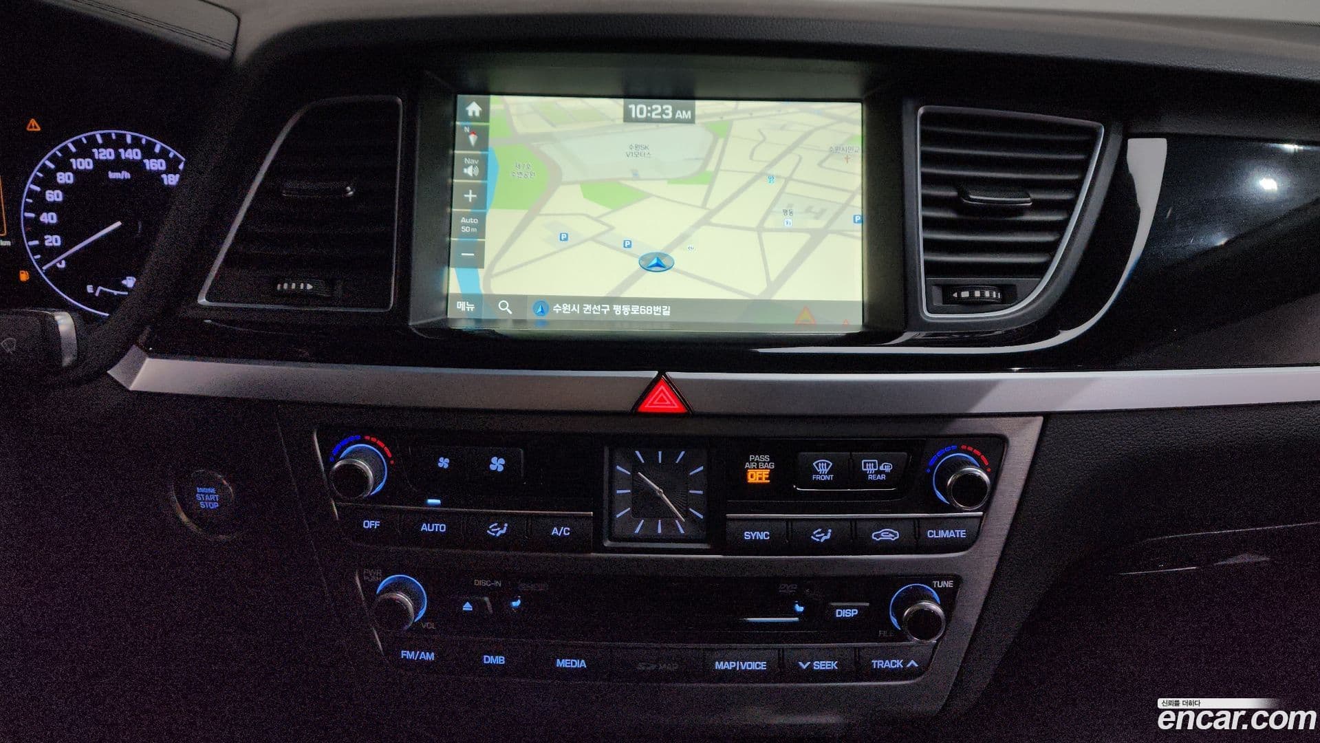 Main__Slider__Photo:Genesis Hyundai 2016.2-14