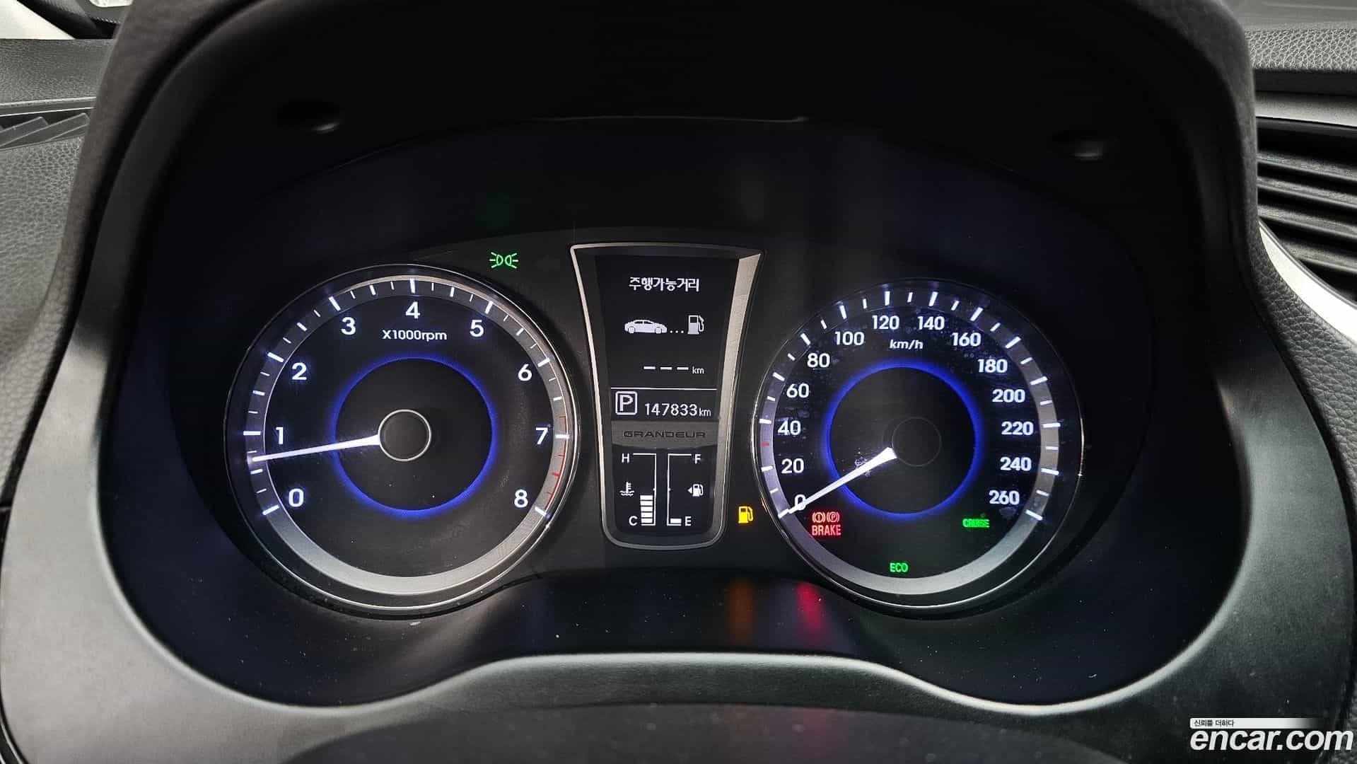 Grandeur Hyundai 2011.6-INNER-008