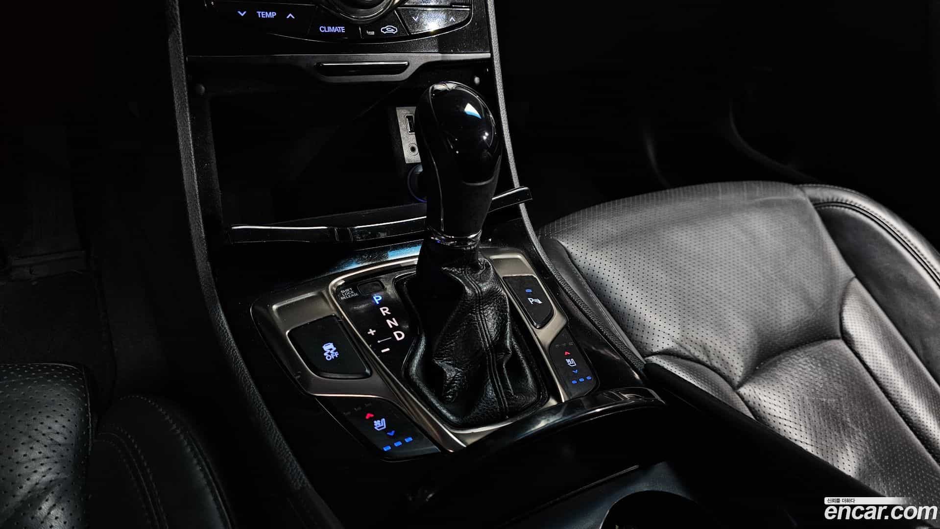 Grandeur Hyundai 2011.6-INNER-009