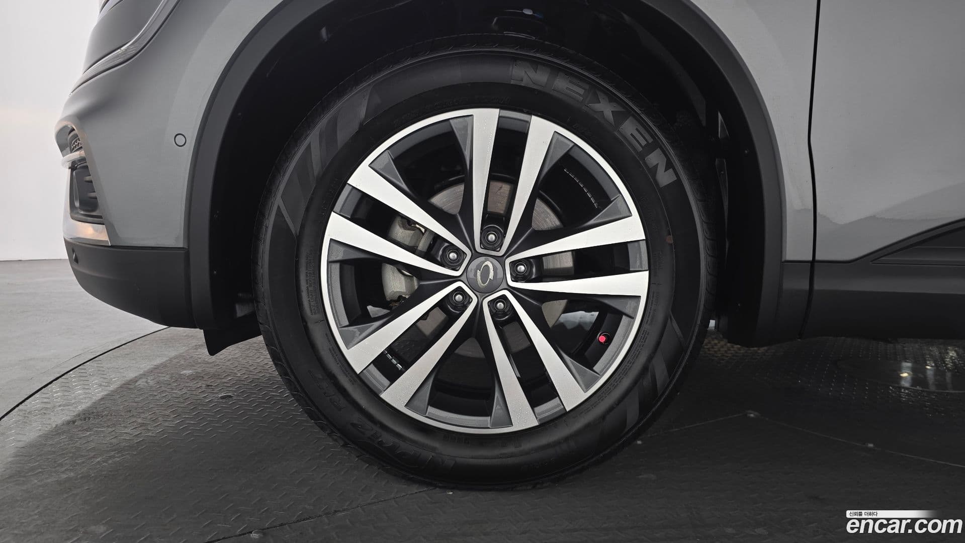 Main__Slider__Photo:QM6 Renault-KoreaSamsung 2020.8-4