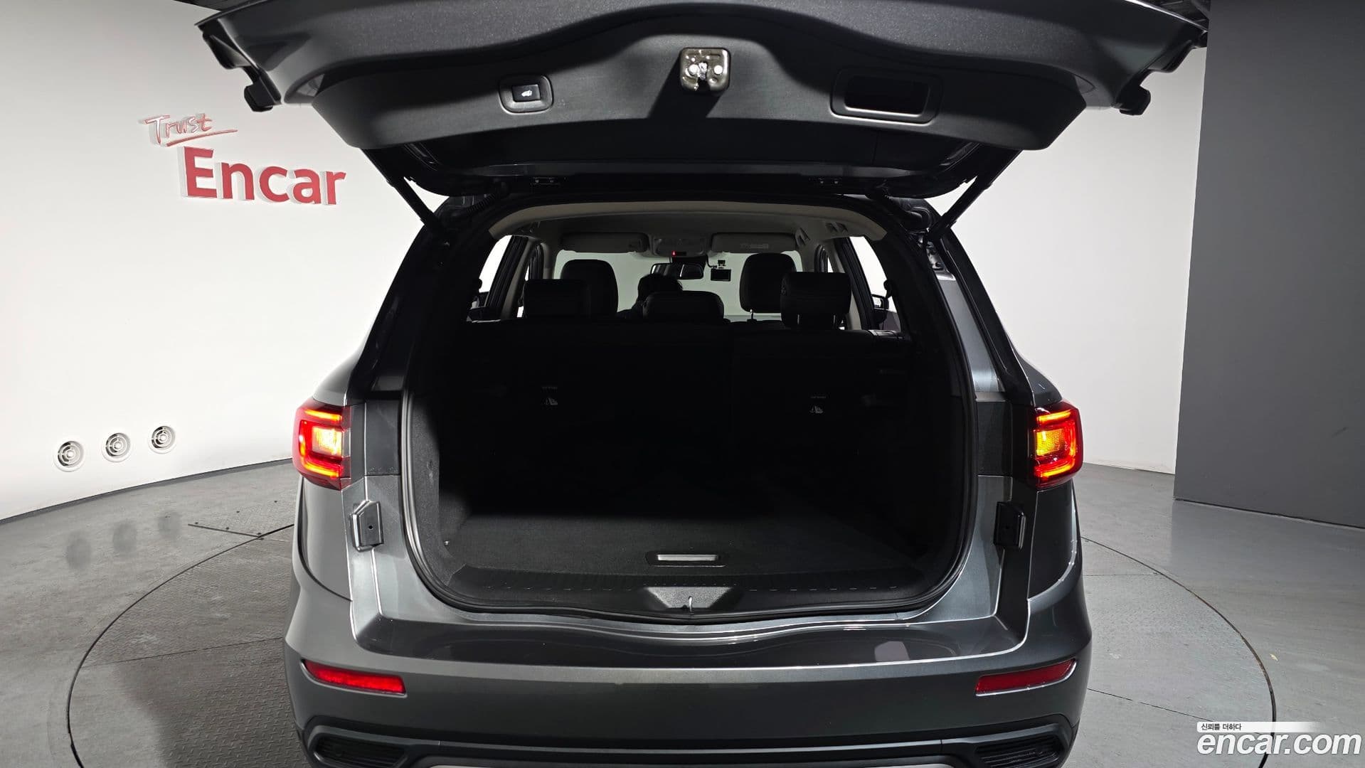 Main__Slider__Photo:QM6 Renault-KoreaSamsung 2020.8-19