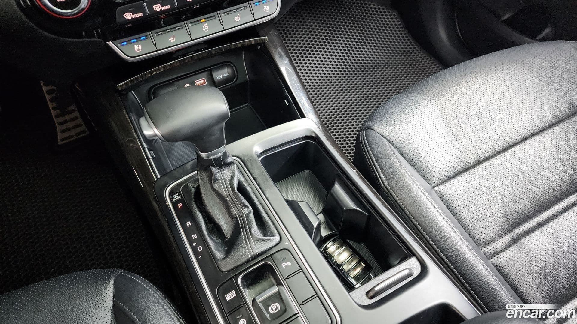 Main__Slider__Photo:Sorento Kia 2018.5-8