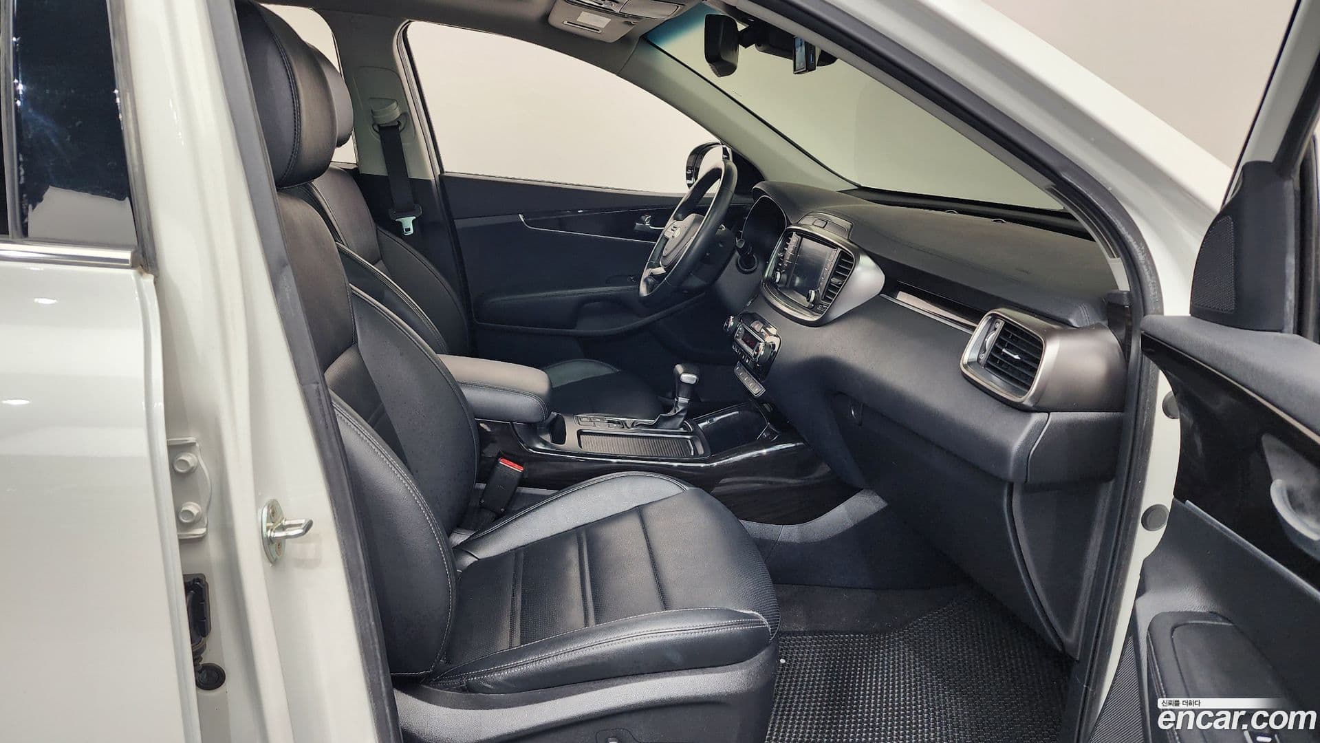 Main__Slider__Photo:Sorento Kia 2018.5-10