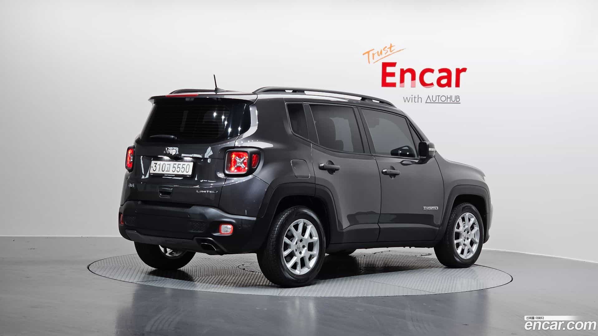 Renegade Jeep 2021.11-OUTER-002