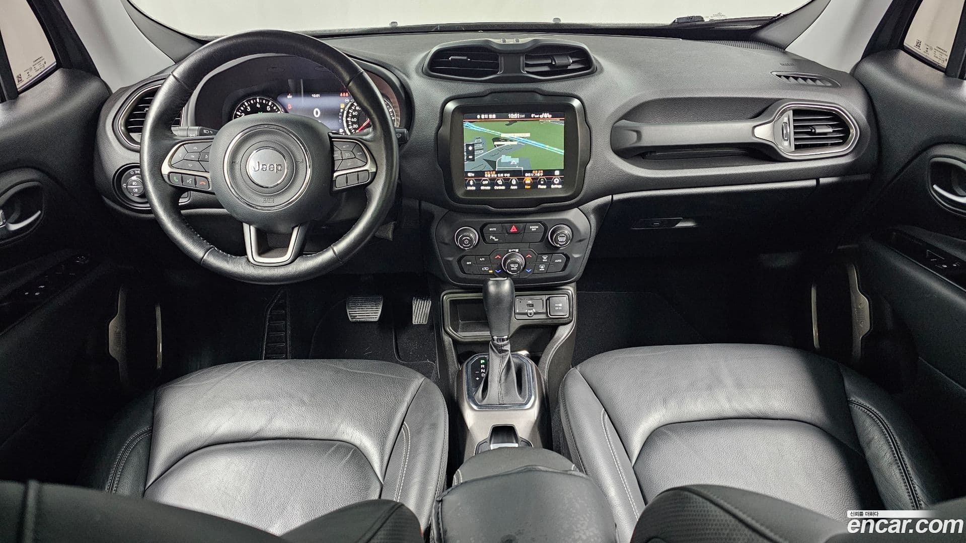 Main__Slider__Photo:Renegade Jeep 2021.11-6