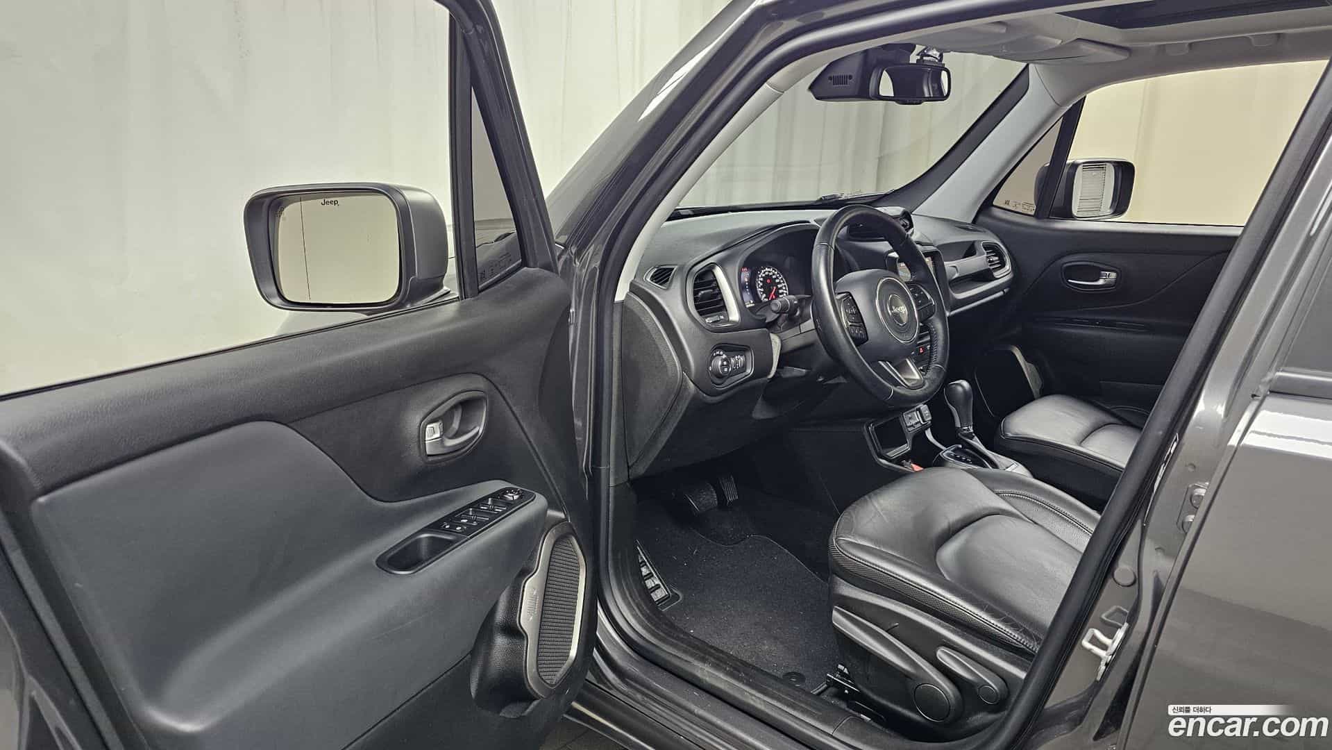 Renegade Jeep 2021.11-INNER-010