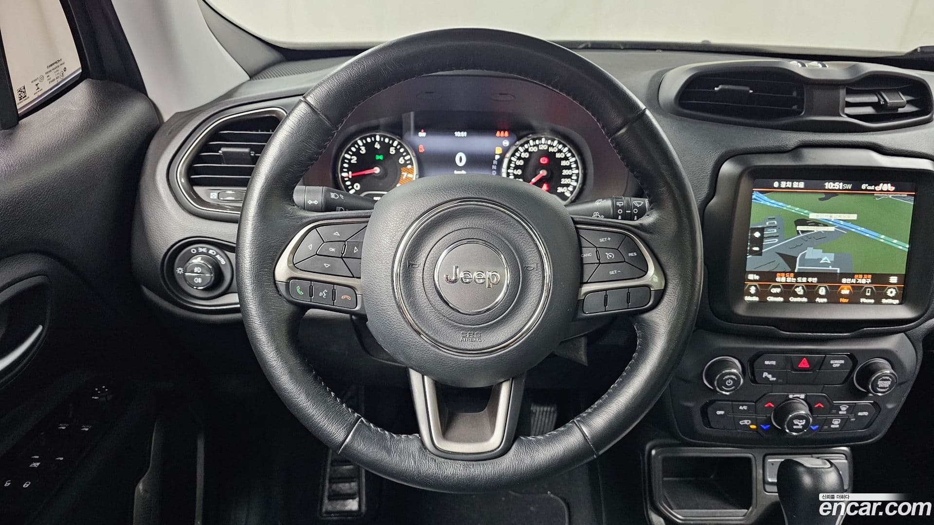 Main__Slider__Photo:Renegade Jeep 2021.11-12