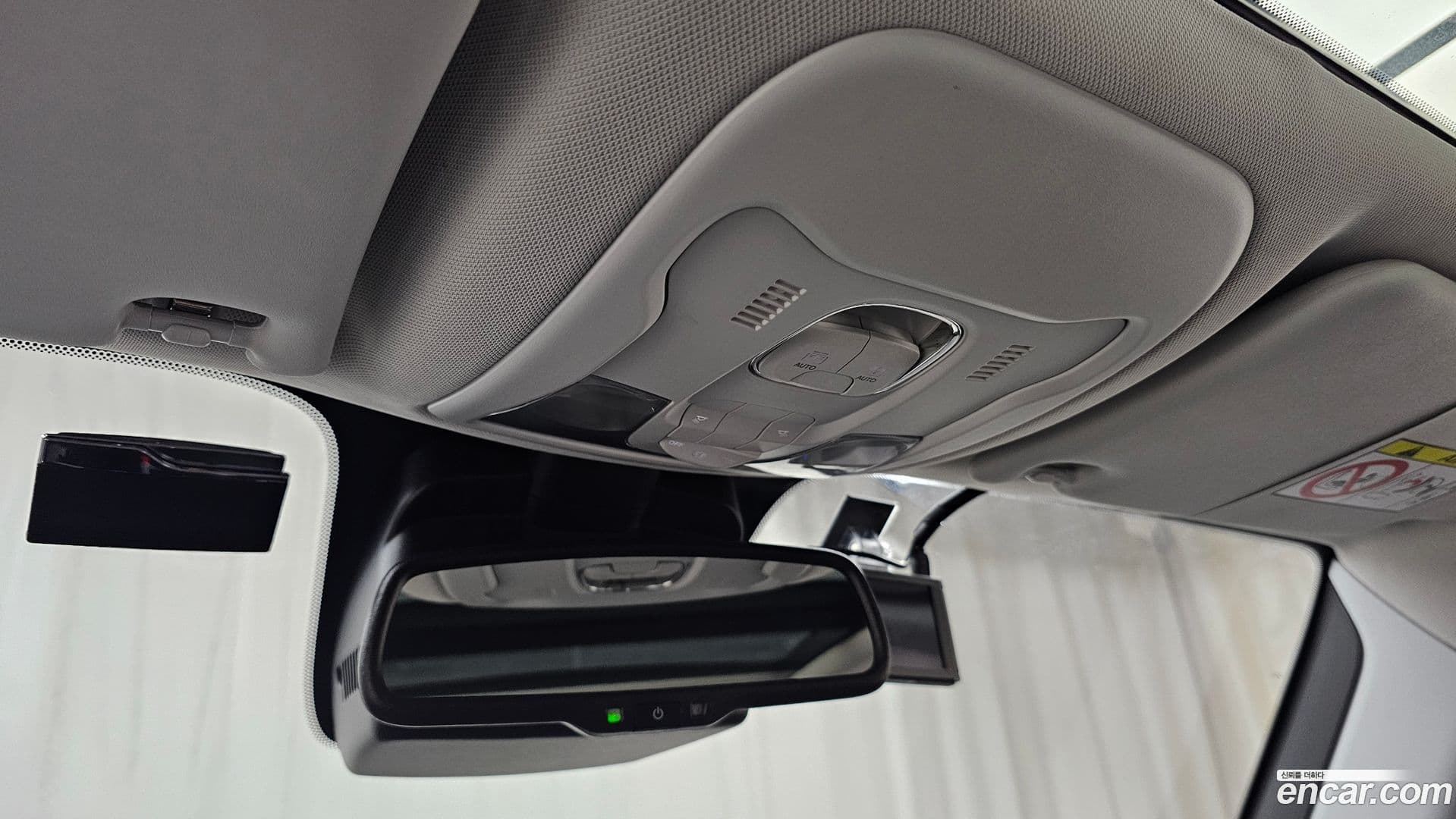 Main__Slider__Photo:Renegade Jeep 2021.11-17