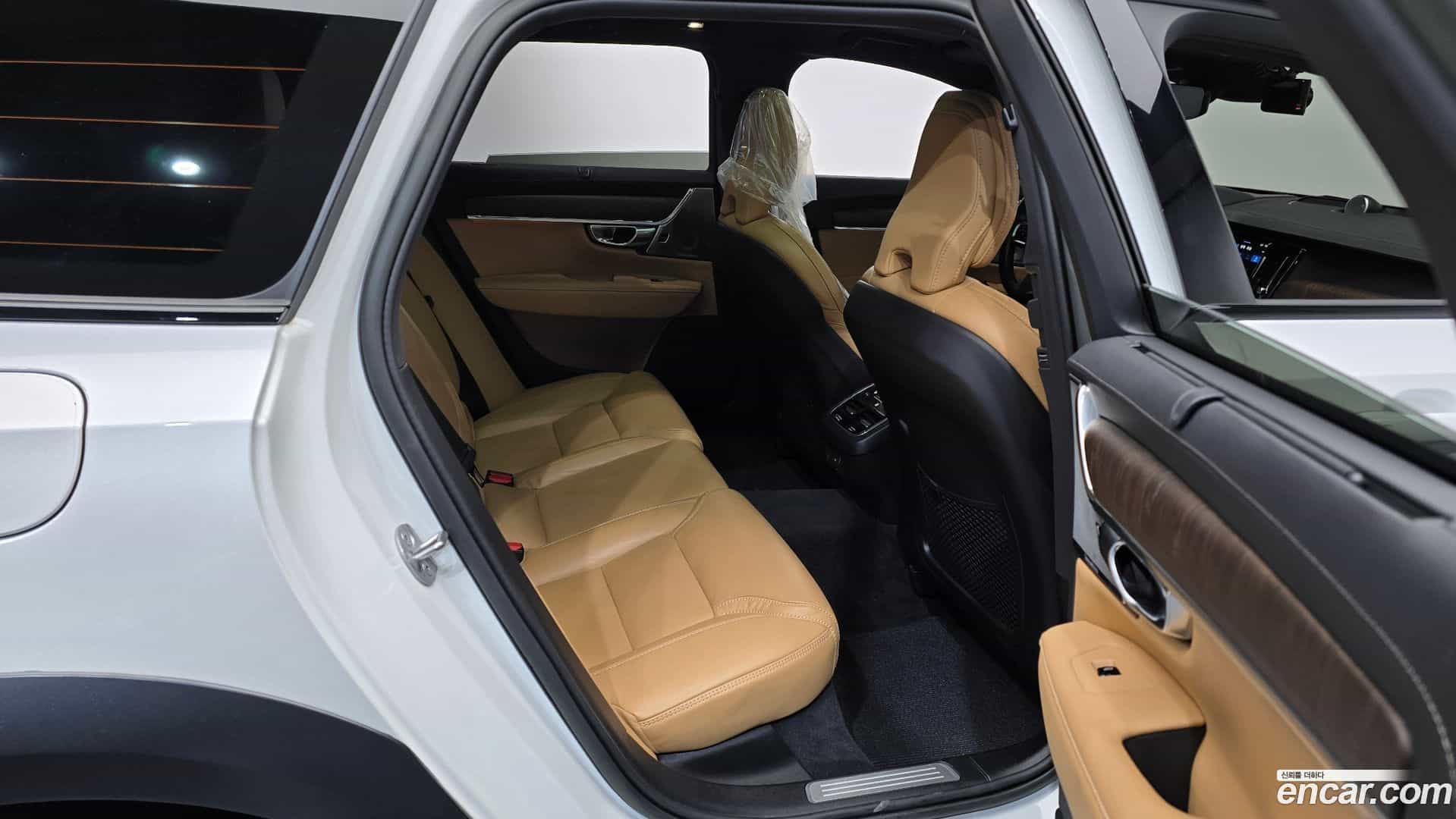 V90 Volvo 2023.0-OPTION-016