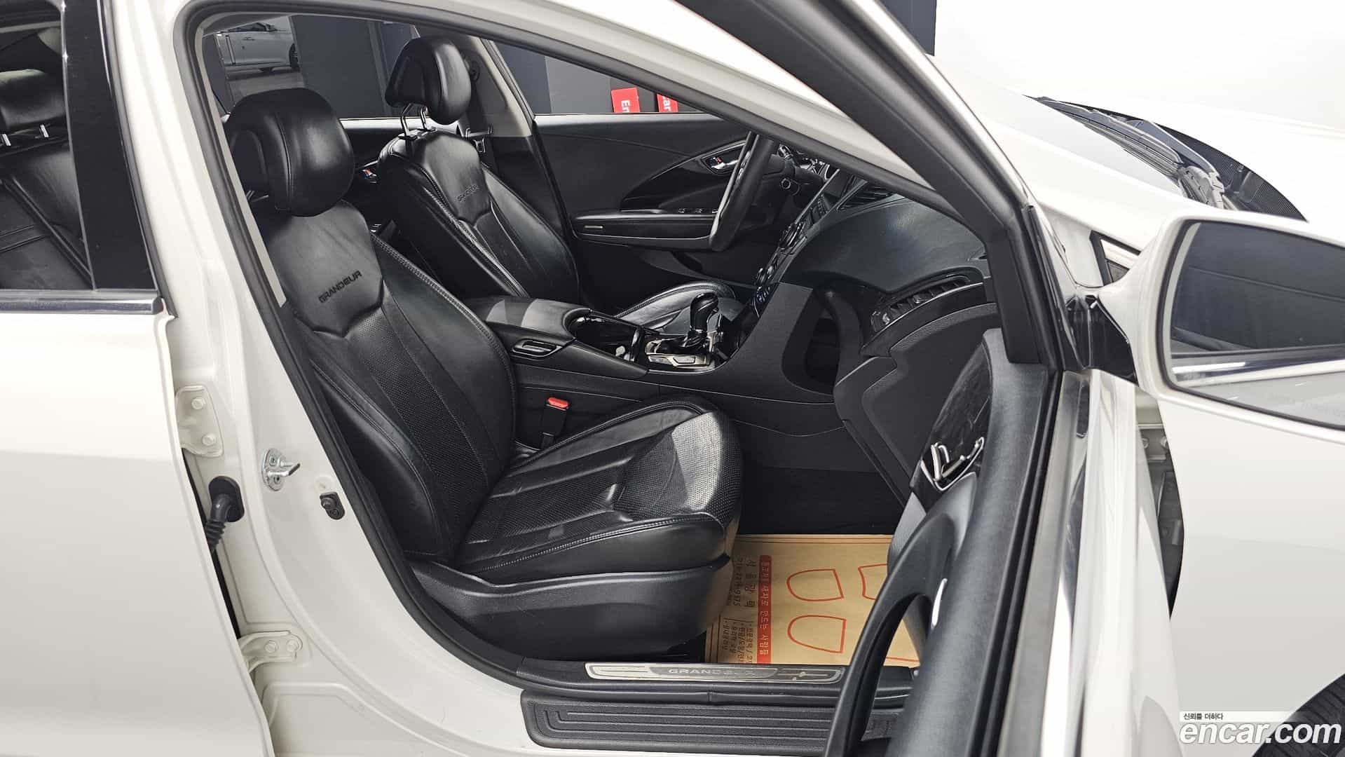 Grandeur Hyundai 2014.2-OPTION-017