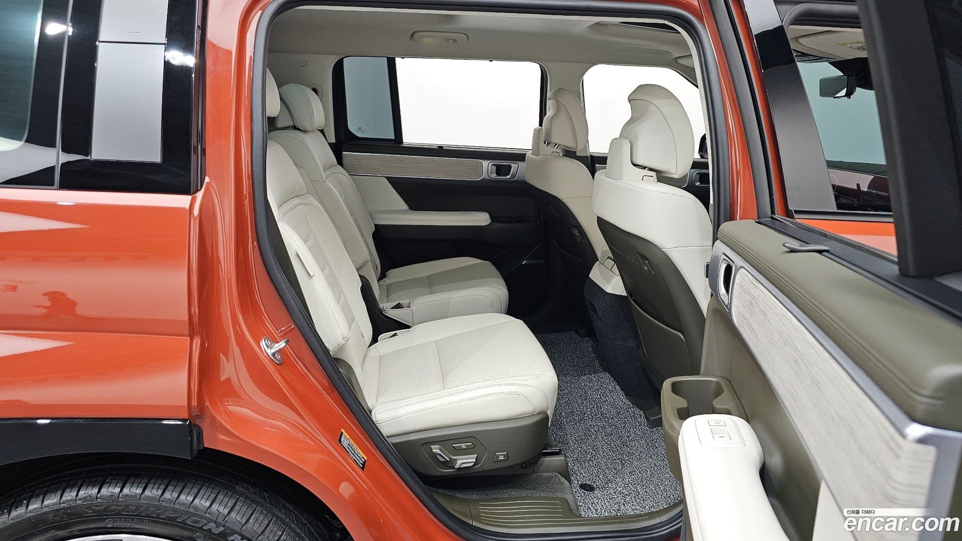 Main__Slider__Photo:Santafe Hyundai 2024.0-11