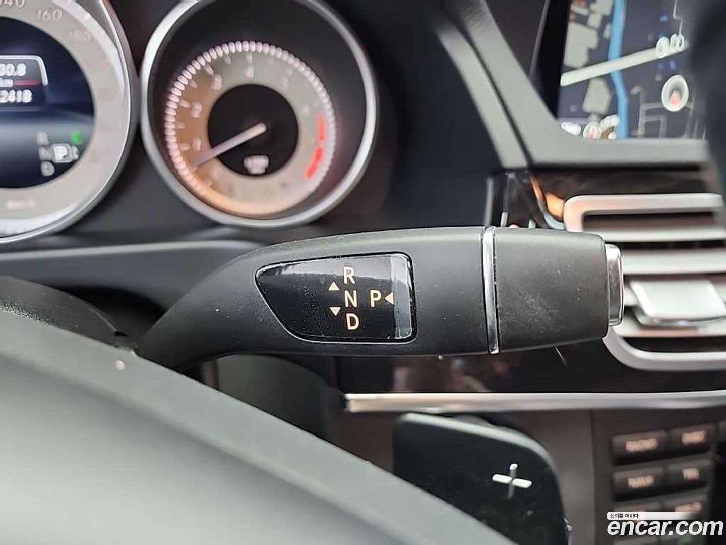 Main__Slider__Photo:E-Class Mercedes-Benz 2015.4-7