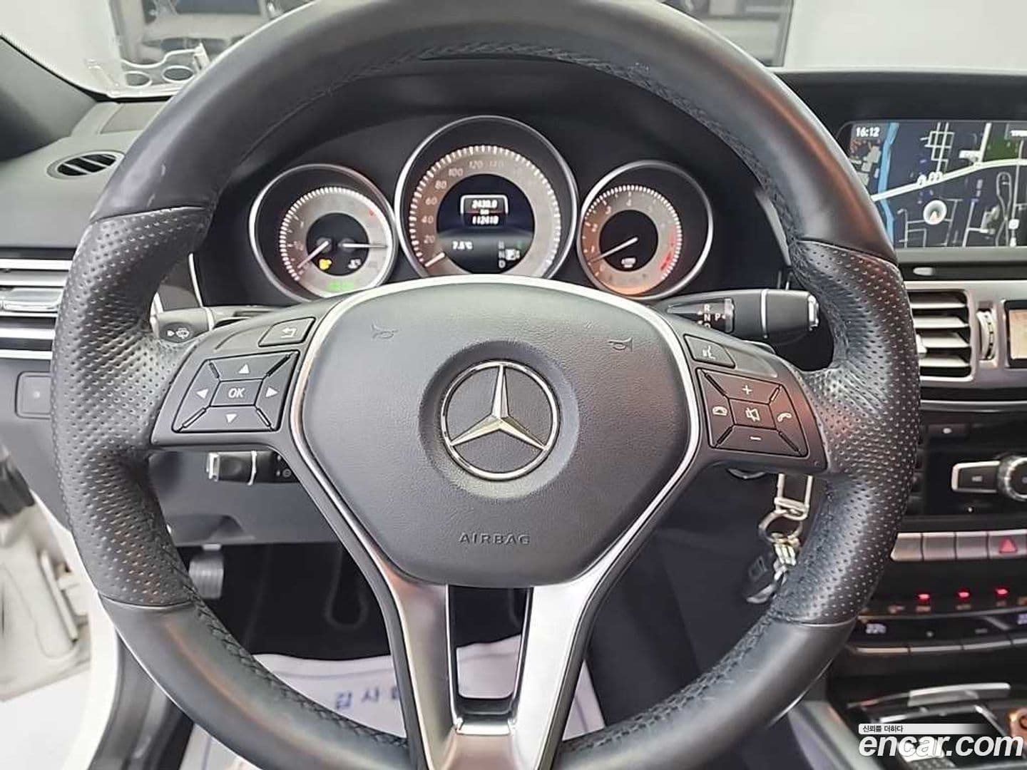 Main__Slider__Photo:E-Class Mercedes-Benz 2015.4-8