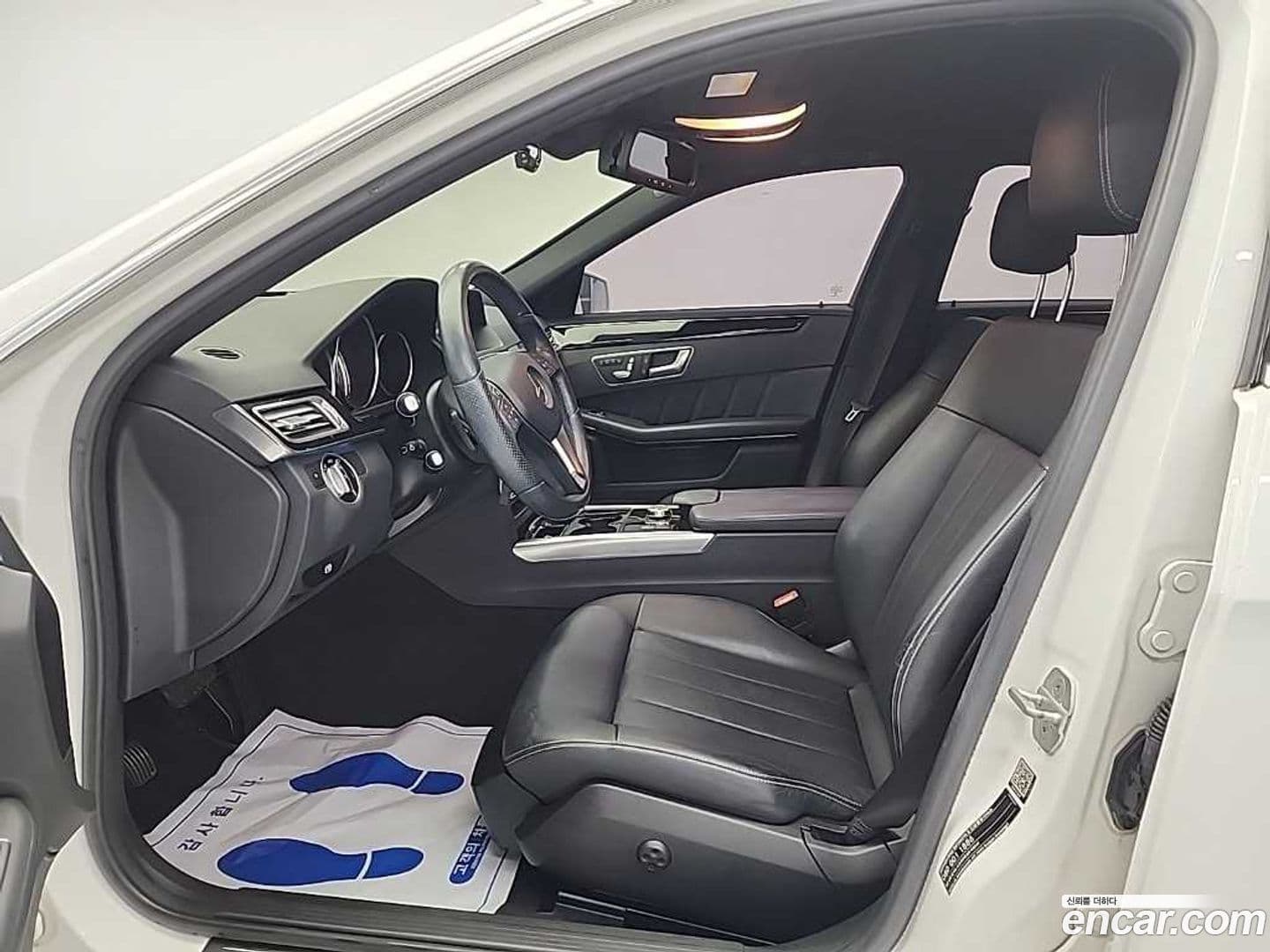 Main__Slider__Photo:E-Class Mercedes-Benz 2015.4-10