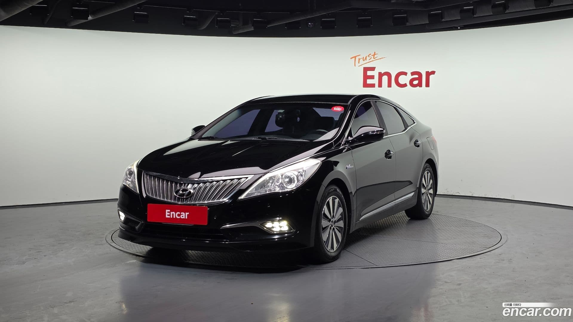 Main__Slider__Photo:Grandeur Hyundai 2015.4-0