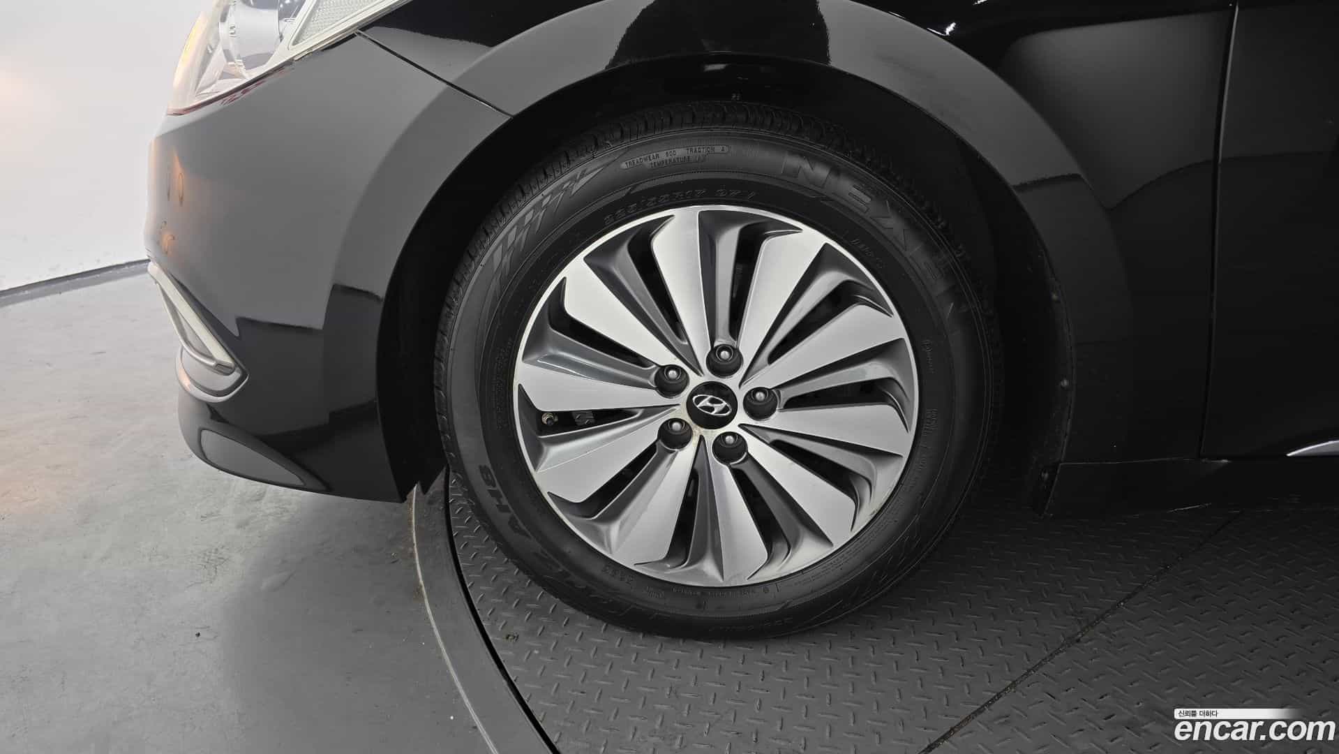 Grandeur Hyundai 2015.4-OUTER-005