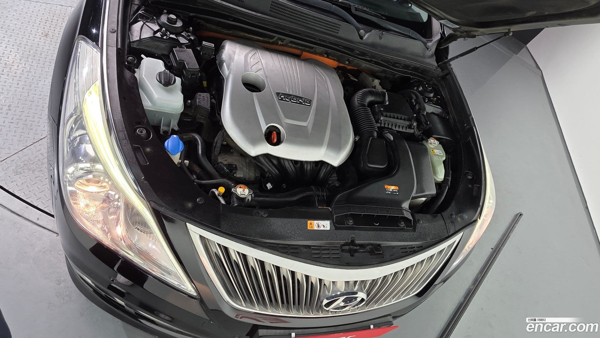 Main__Slider__Photo:Grandeur Hyundai 2015.4-5