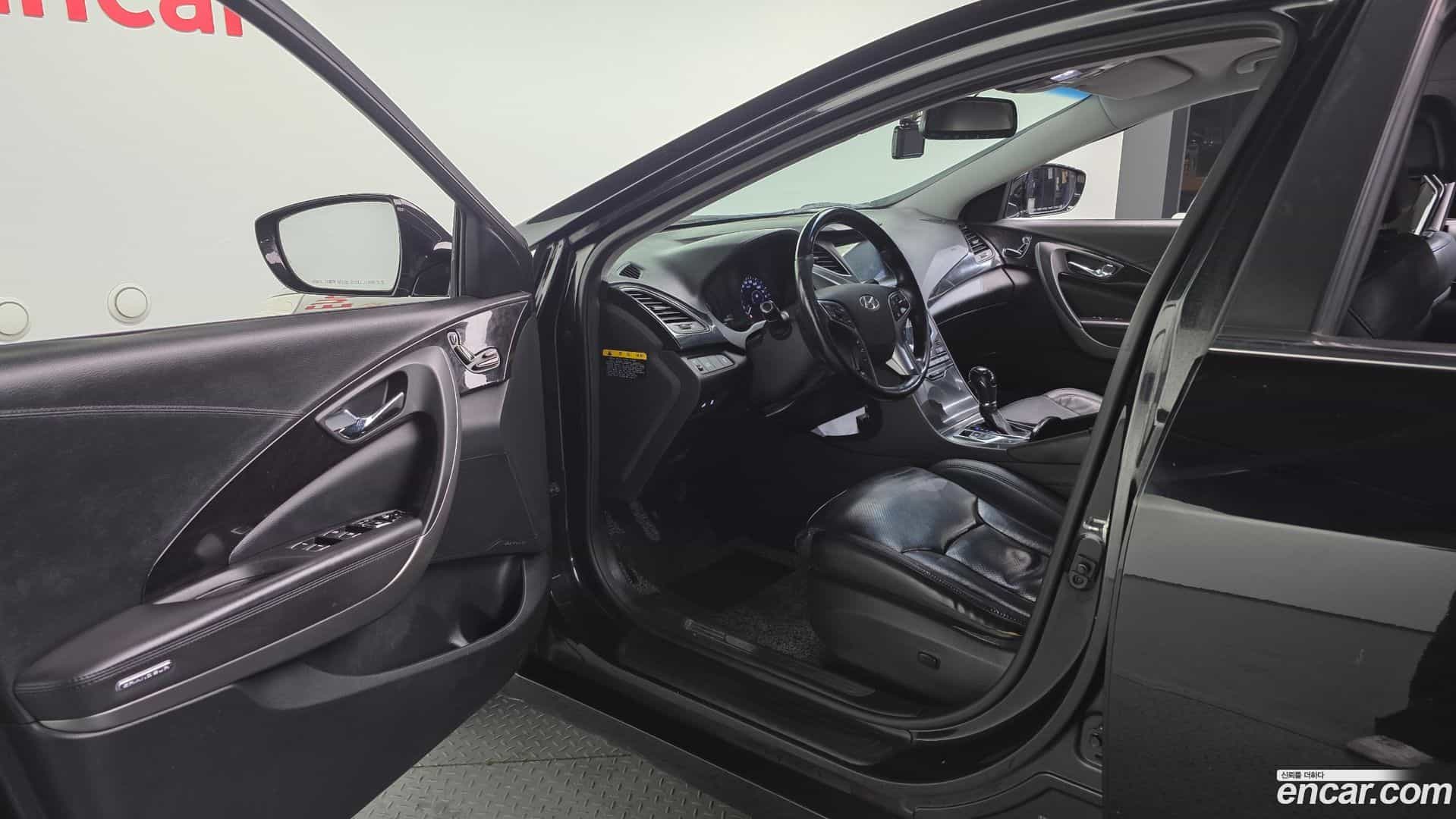 Grandeur Hyundai 2015.4-INNER-010