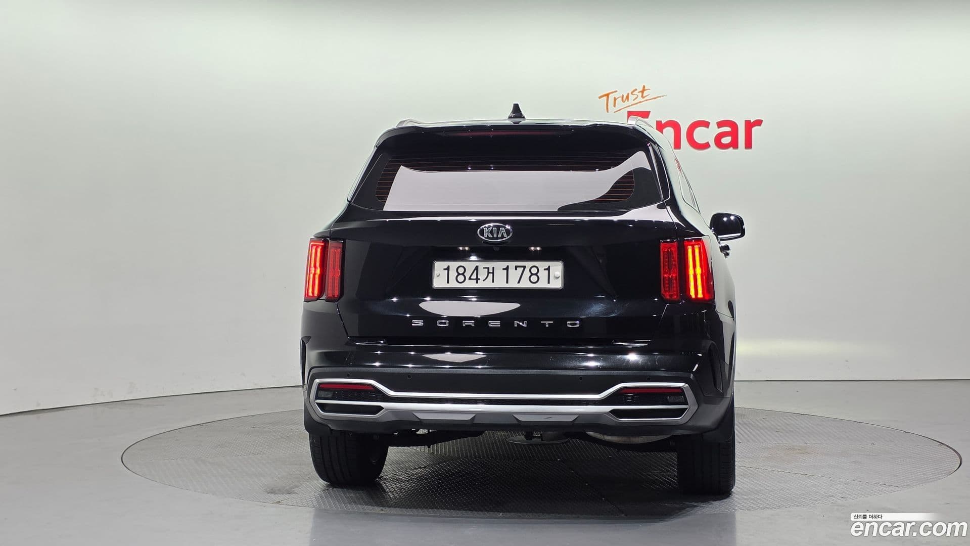 Main__Slider__Photo:Sorento Kia 2020.4-3