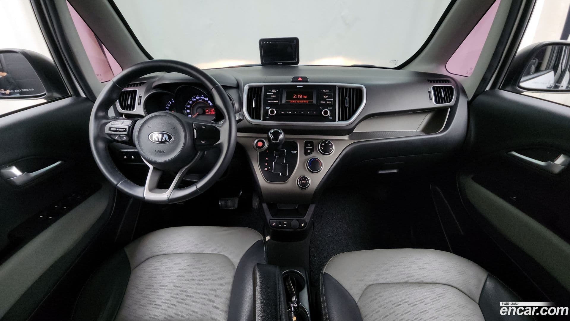 Main__Slider__Photo:RAY Kia 2019.2-6