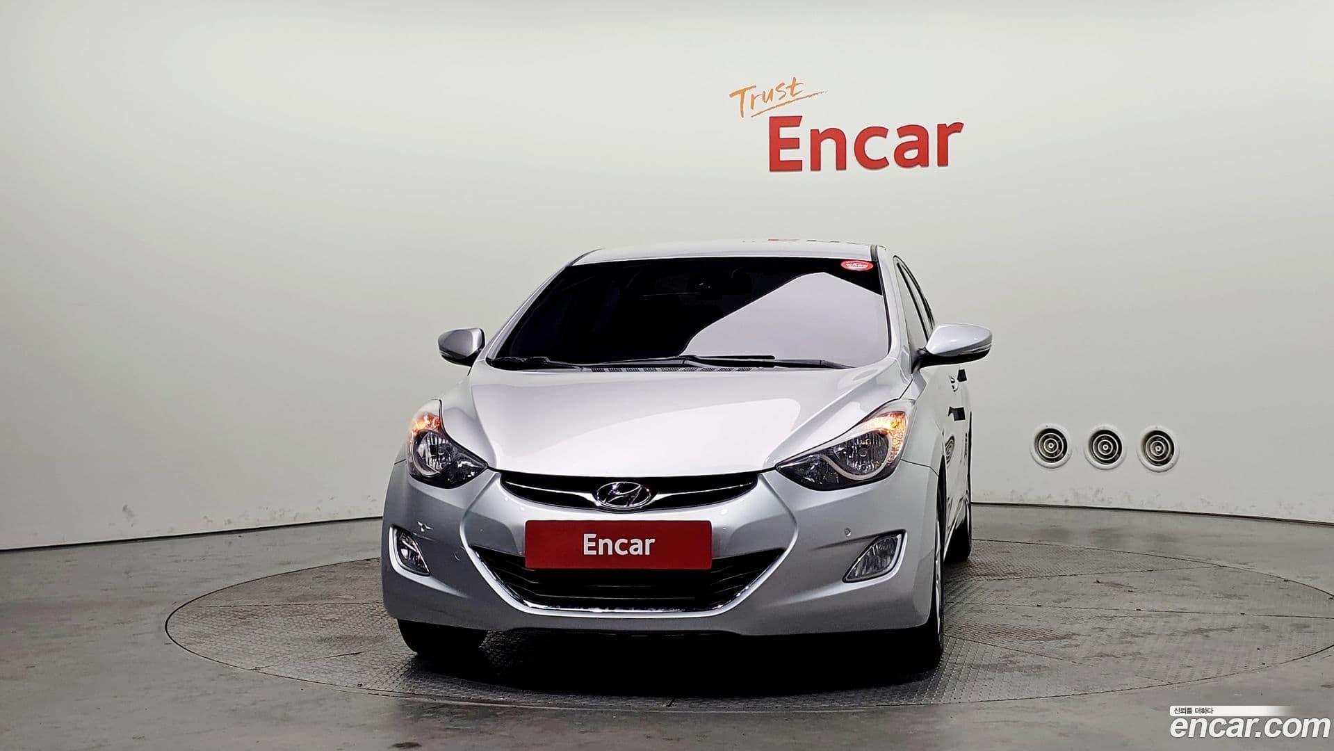 Main__Slider__Photo:AVANTE Hyundai 2013.1-2