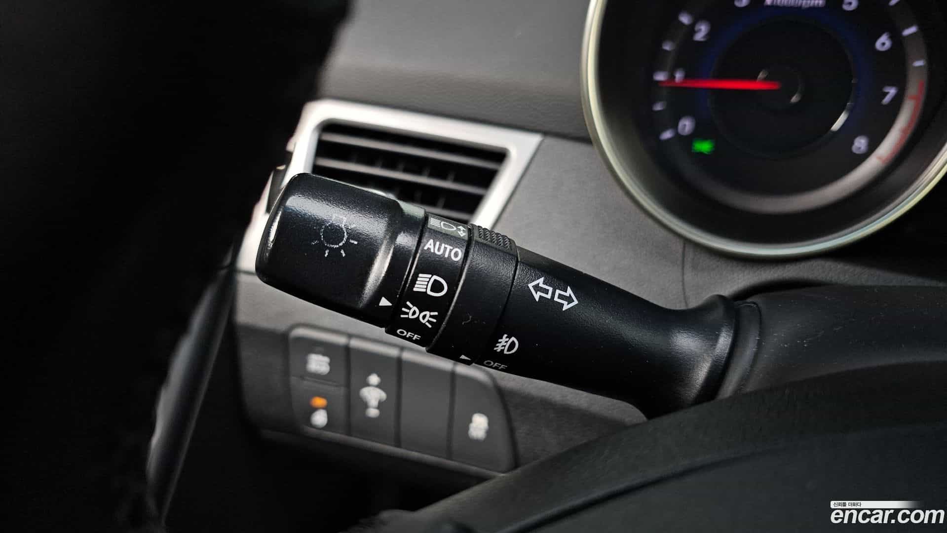 AVANTE Hyundai 2013.1-OPTION-020