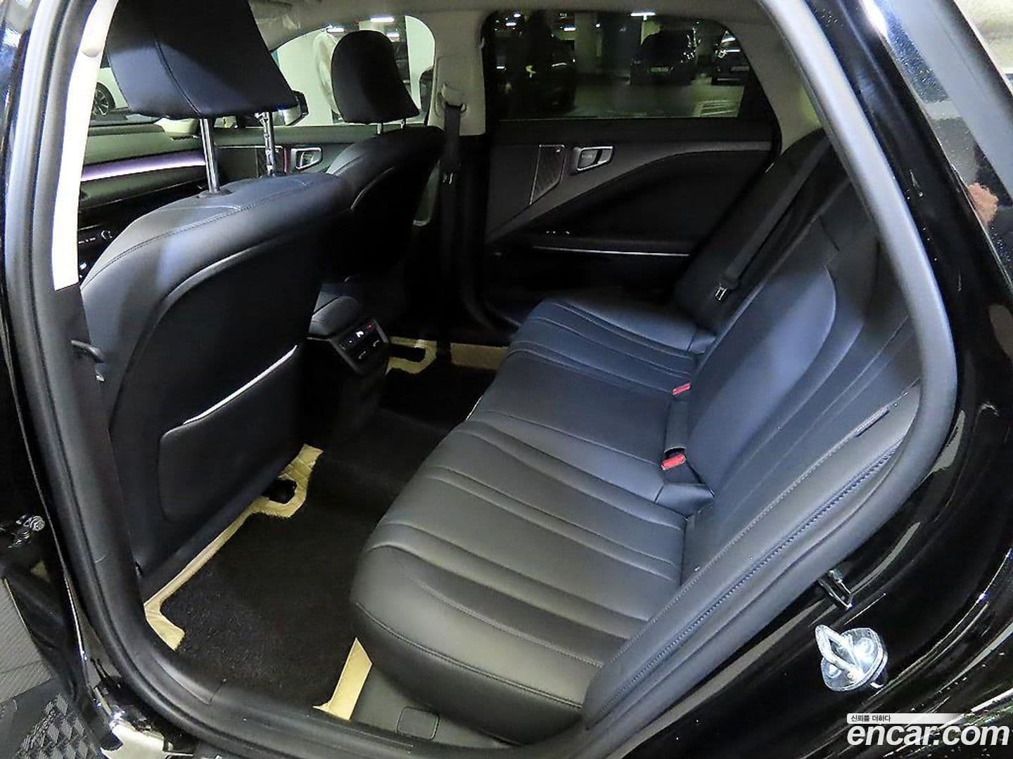 Main__Slider__Photo:K8 Kia 2025.2-6