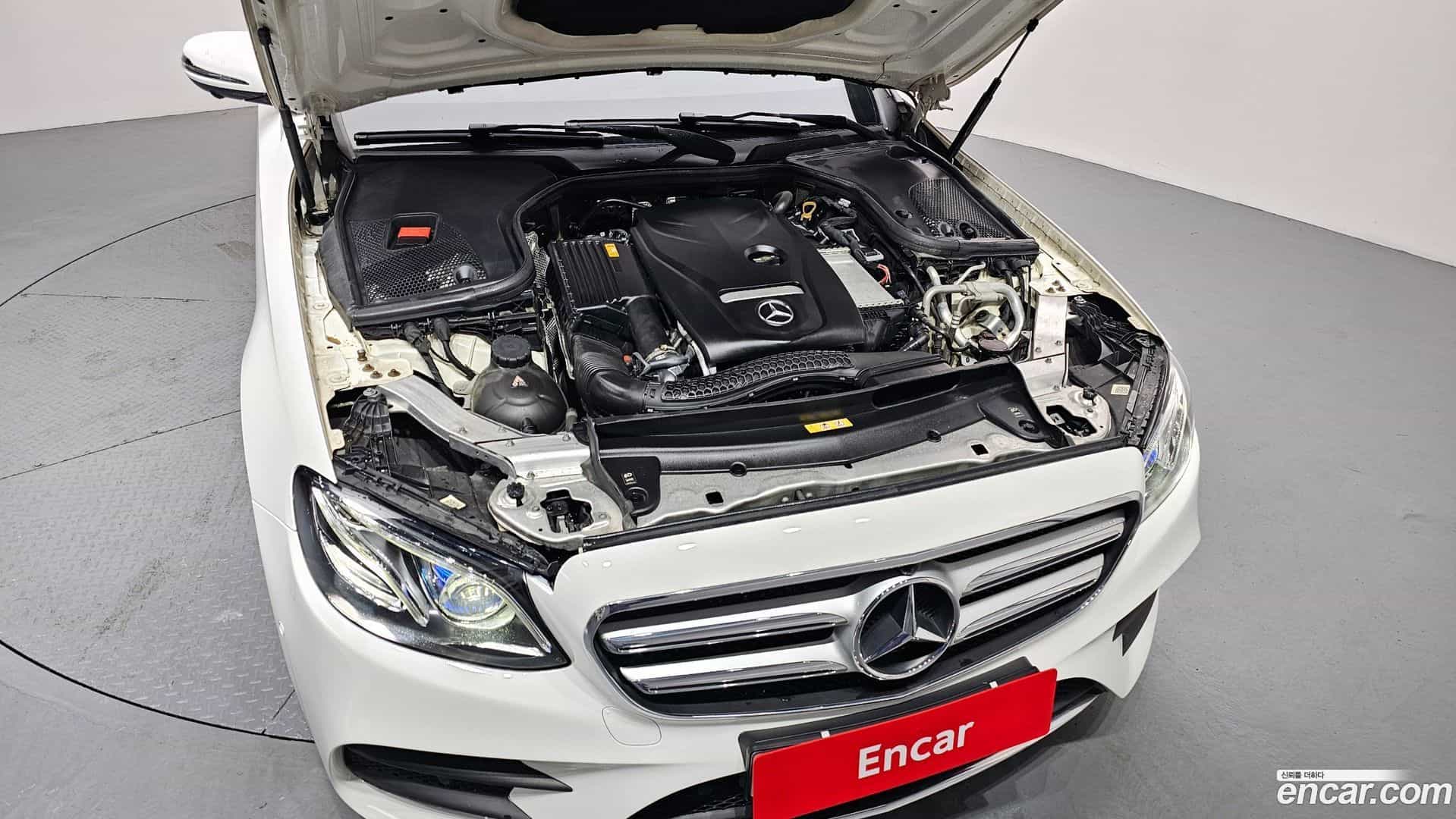 E-Class Mercedes-Benz 2019.5-INNER-006